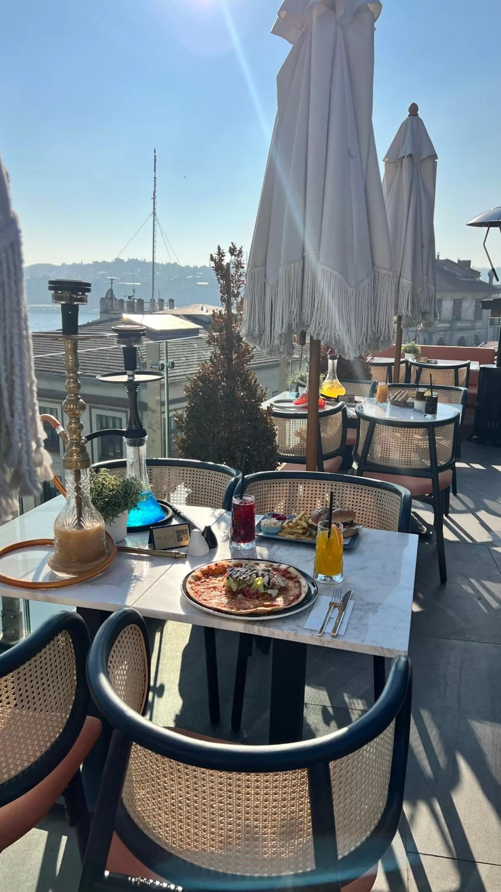 Restaurant/places to eat in The Wings Hotel Istanbul