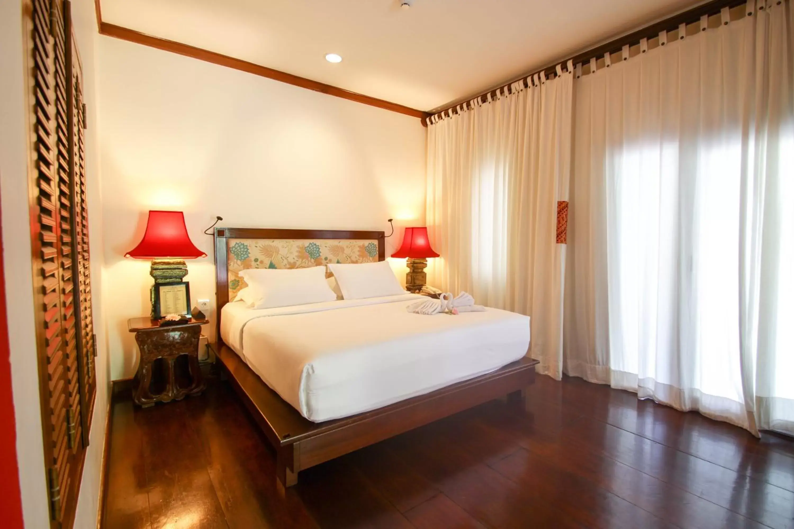 Bed in Hotel Tugu Malang - CHSE Certified