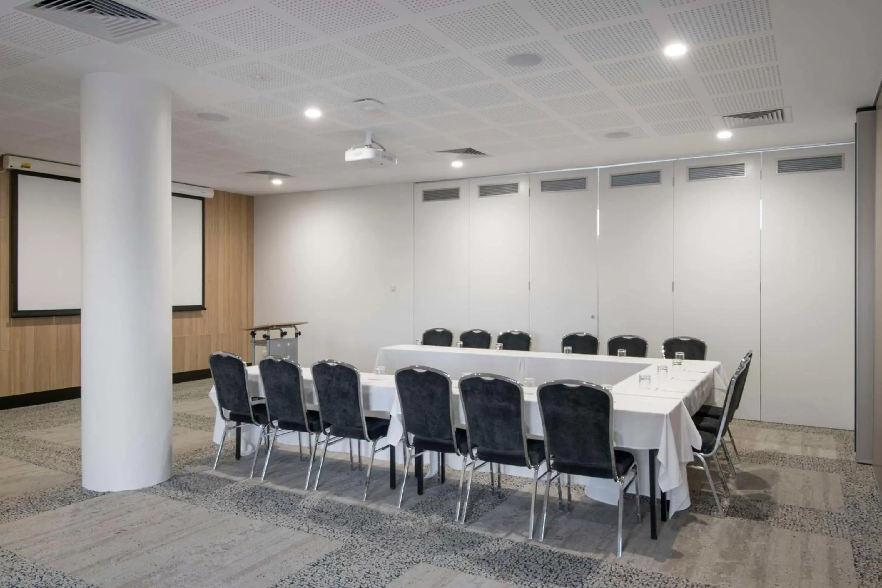 Meeting/conference room in Metro Hotel Perth