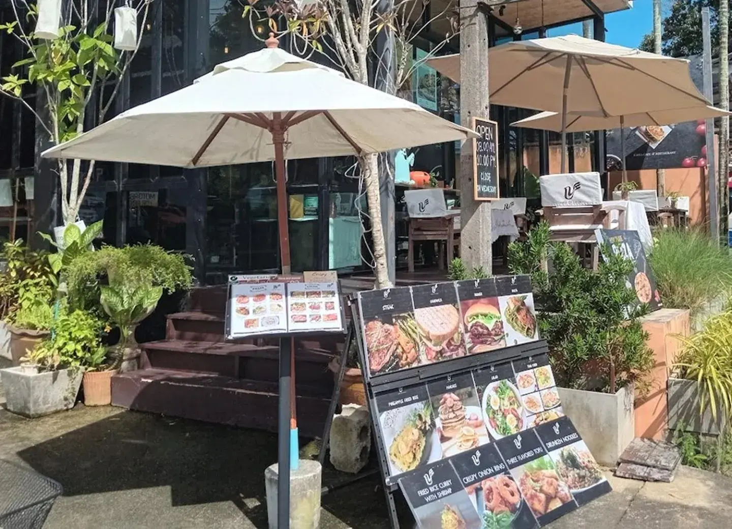 Restaurant/places to eat in Phuket Siam Villas - SHA PLUS Restaurant/places to eat in Phuket Siam Villas - SHA PLUS