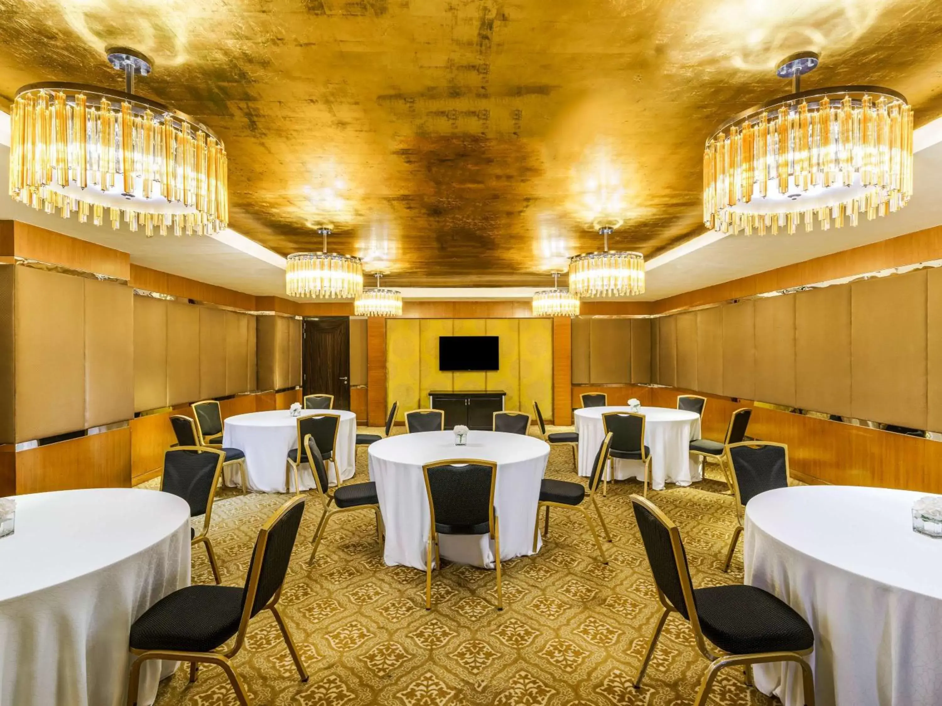 Meeting/conference room, Restaurant/Places to Eat in Sofitel Mumbai BKC