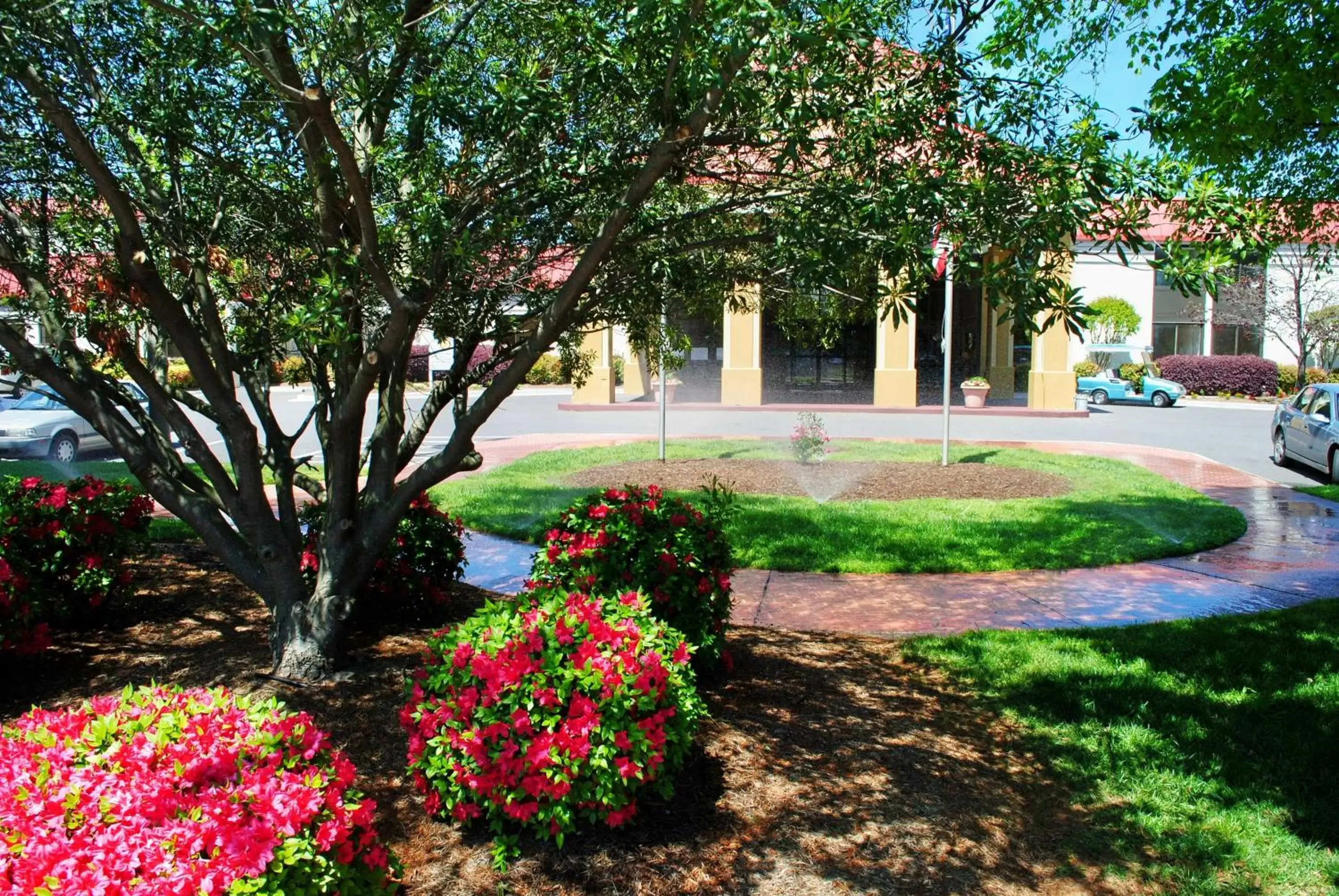 Facade/entrance, Garden in Village Inn Clemmons-Winston Salem, Trademark by Wyndham