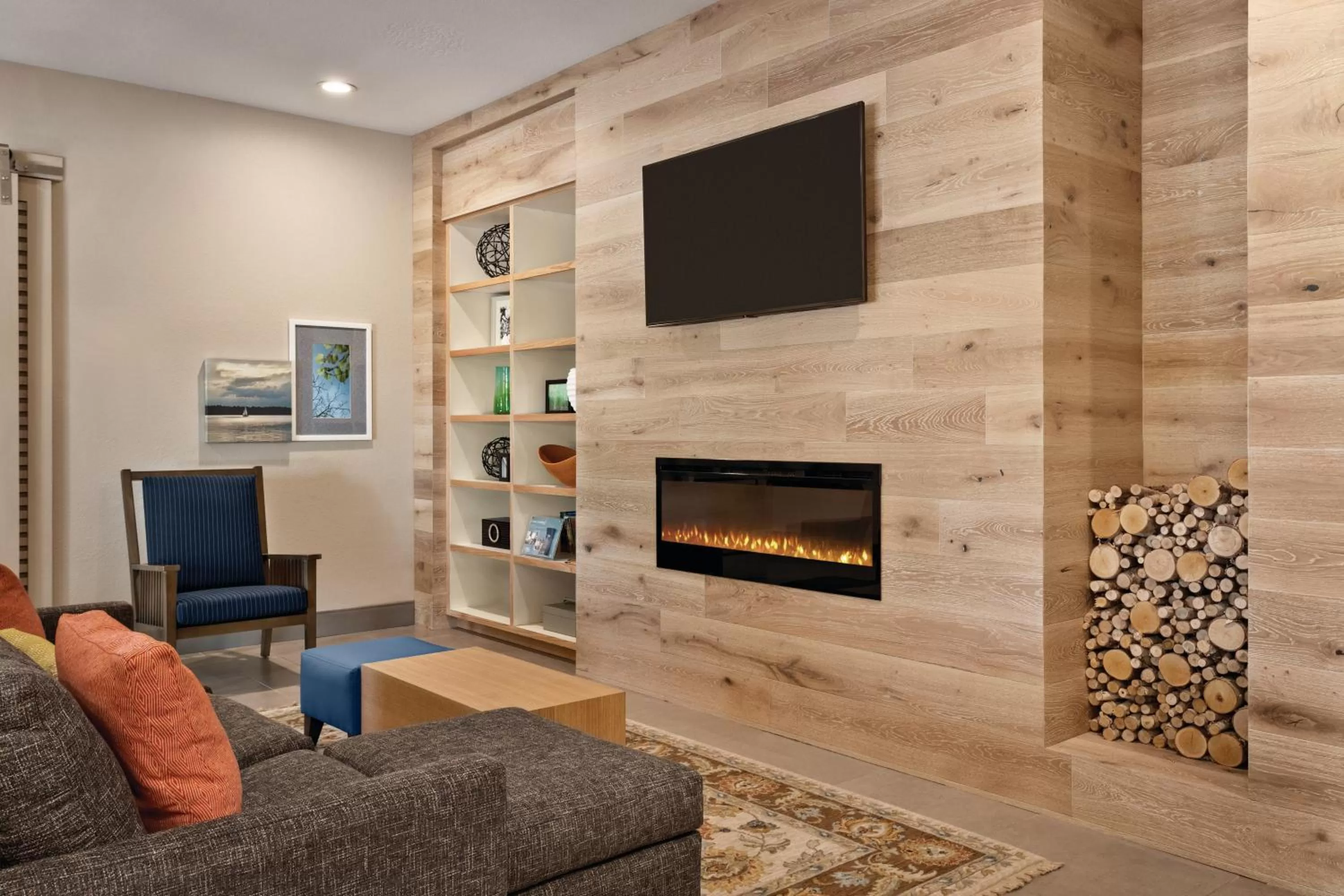 Living room in Country Inn & Suites by Radisson, Byram-Jackson South, MS