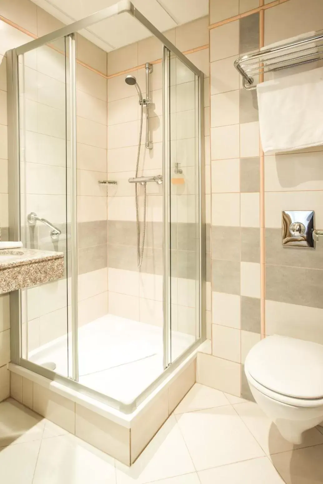 Shower, Bathroom in Monika Centrum Hotels