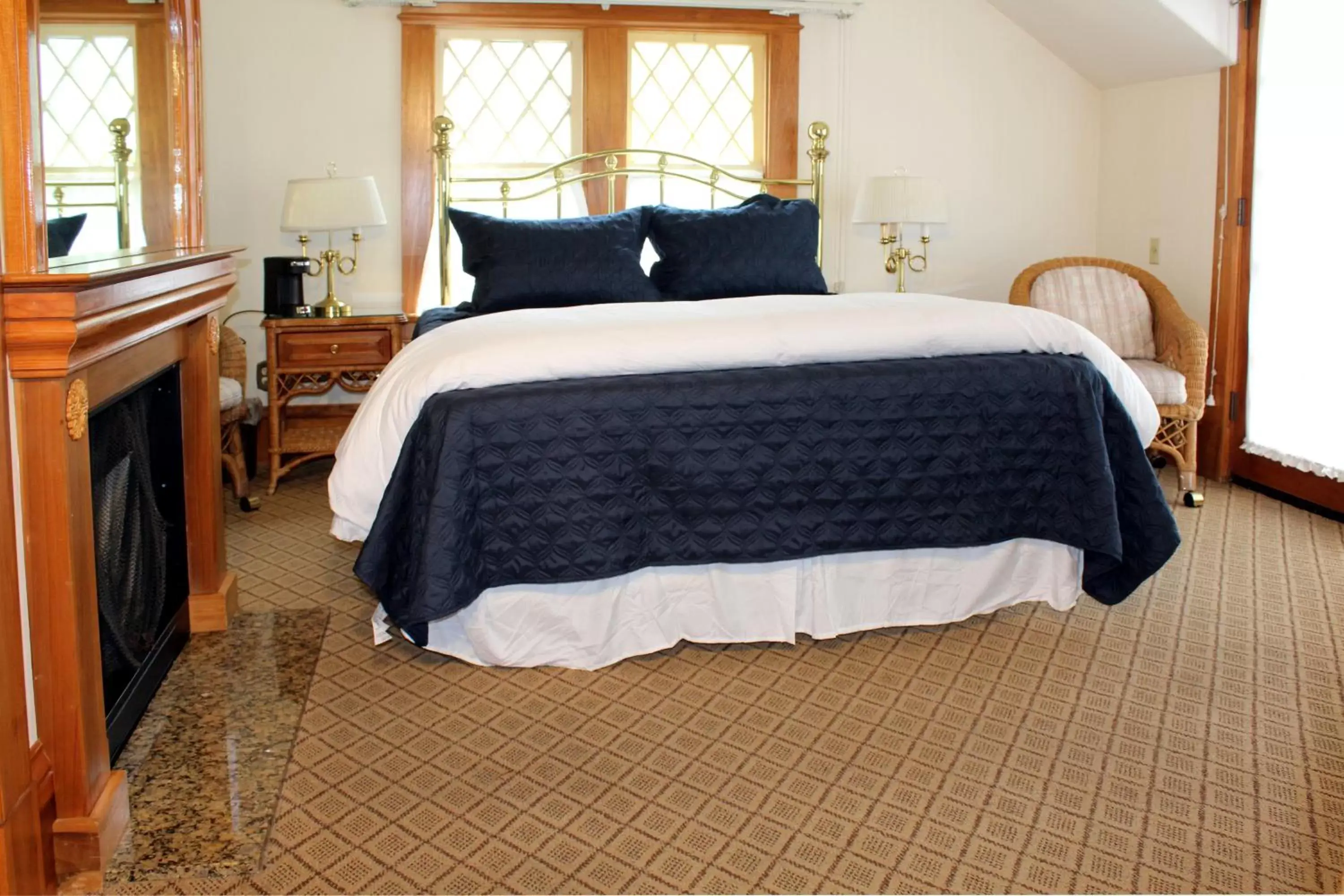 Bed in Pacific Grove Inn