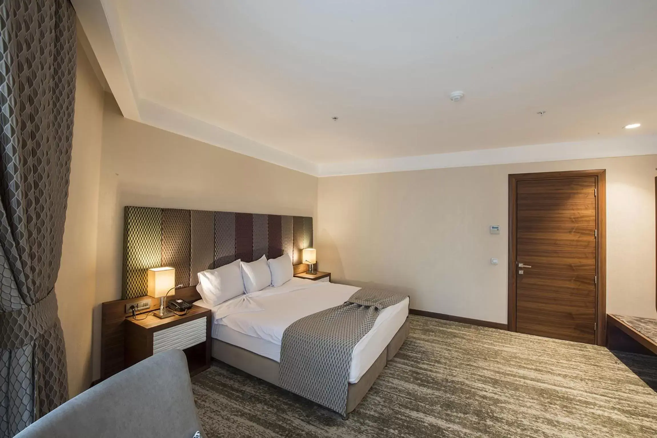 Bedroom, Bed in Ramada by Wyndham Gemli̇k