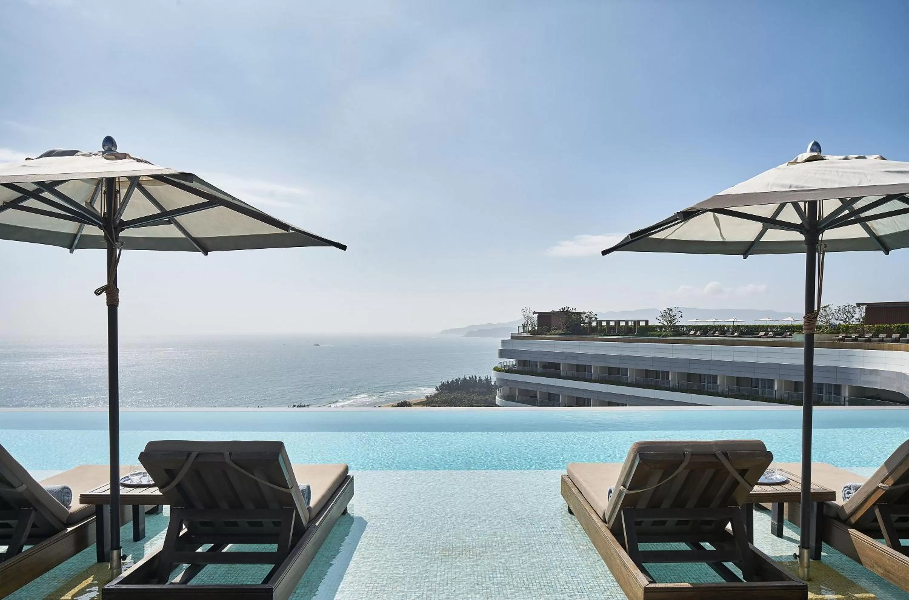 Swimming pool in Rosewood Sanya