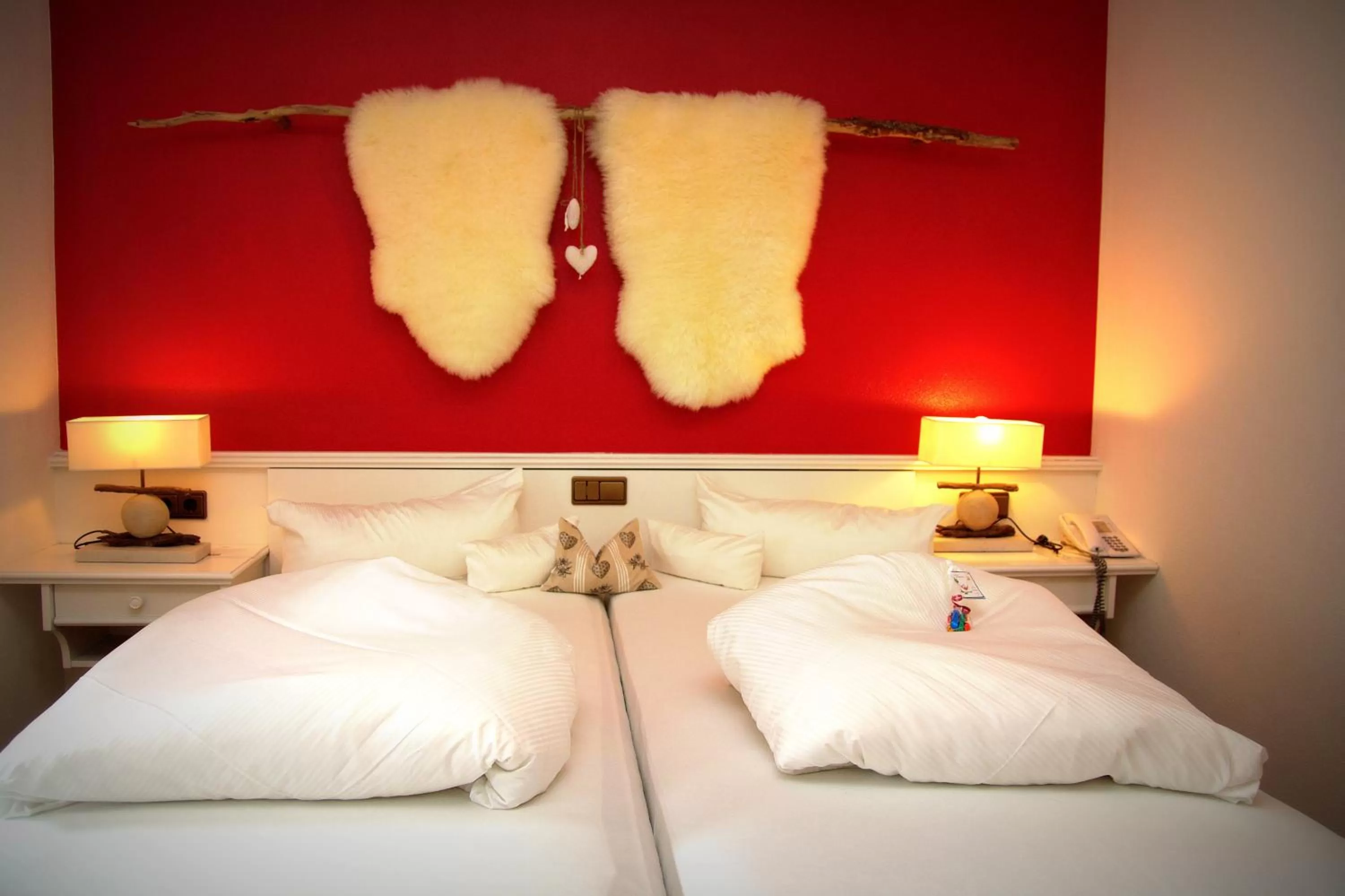 Bedroom, Bed in Alpenhotel Stefanie