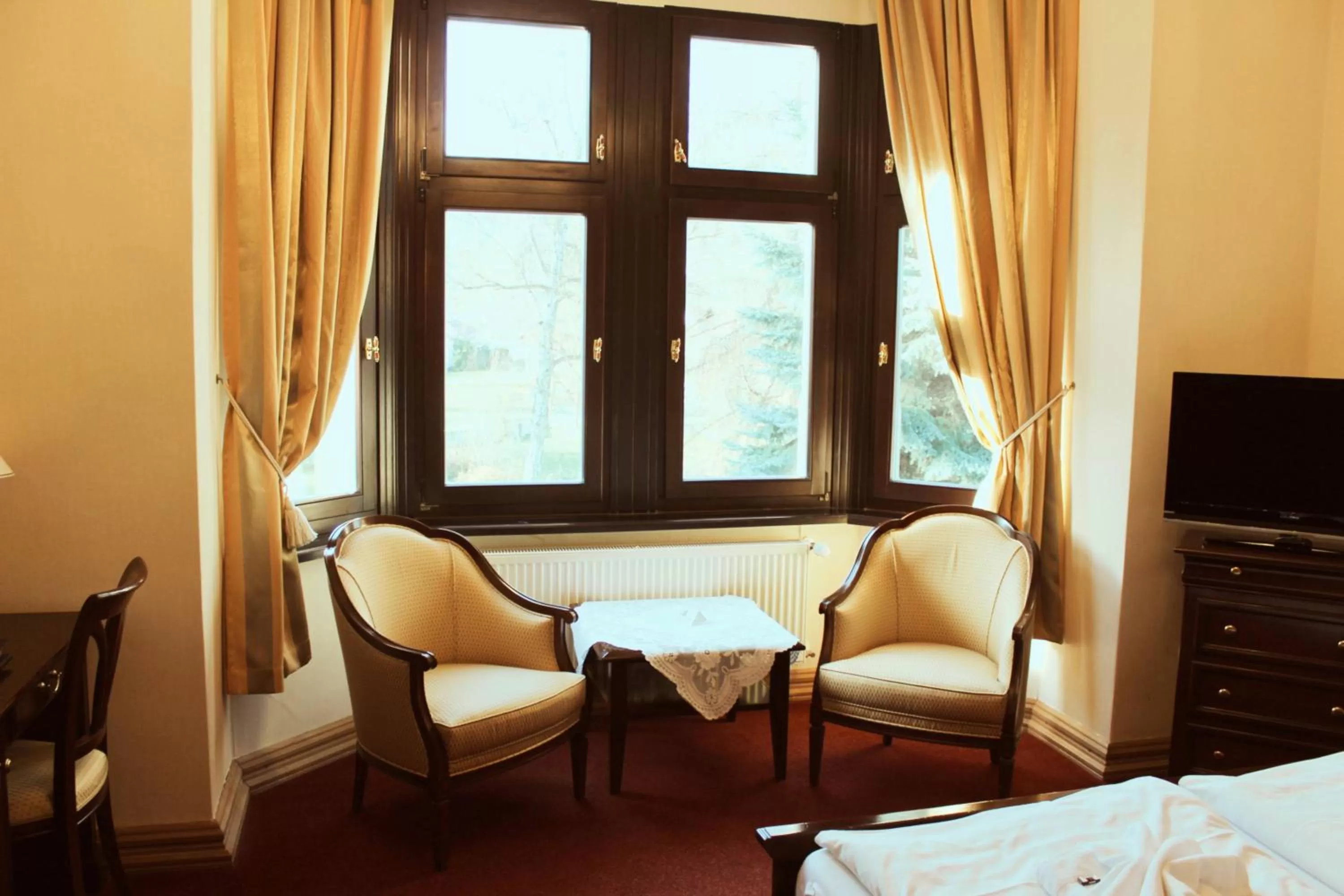 Photo of the whole room, Bed in Schlosshotel Stecklenberg