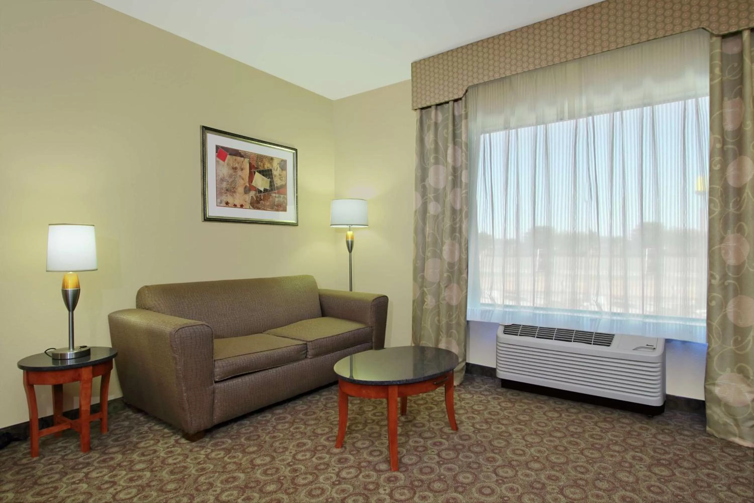 Living room, Bed in Hampton Inn & Suites Buffalo