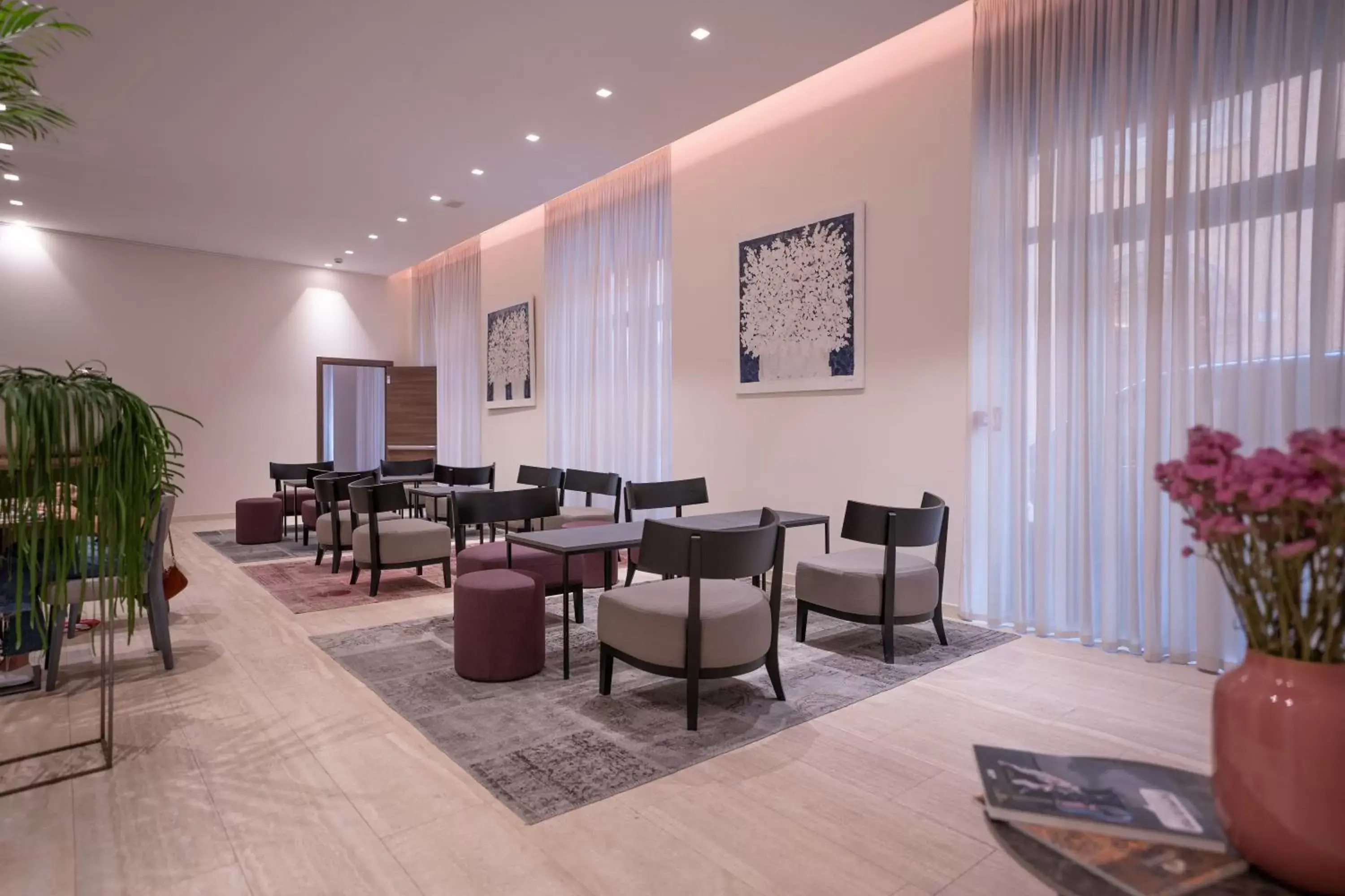 Property building, Lounge/Bar in Boutique Hotel Touring