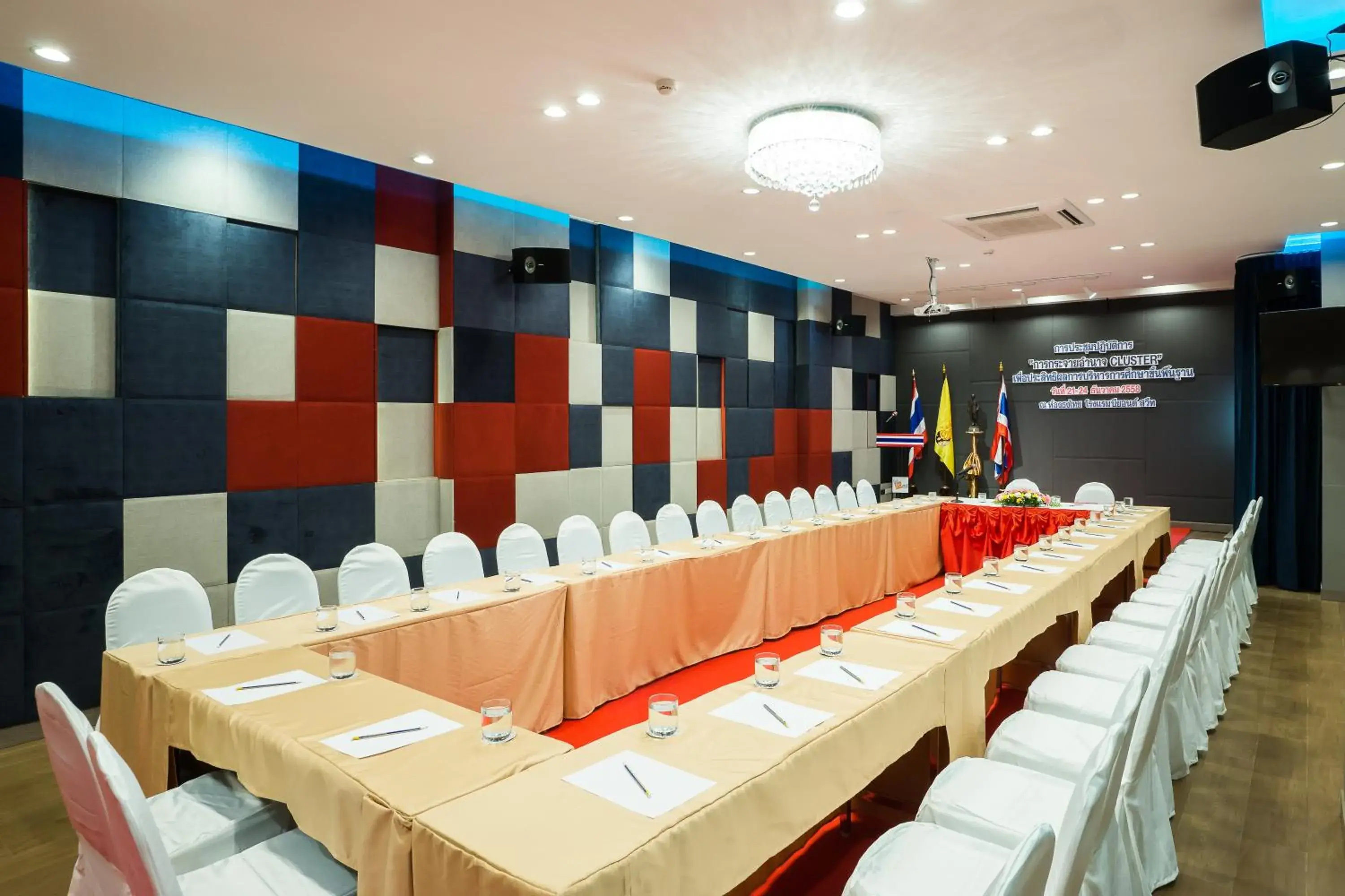 Business facilities in Beyond Suite Hotel (SHA Plus)