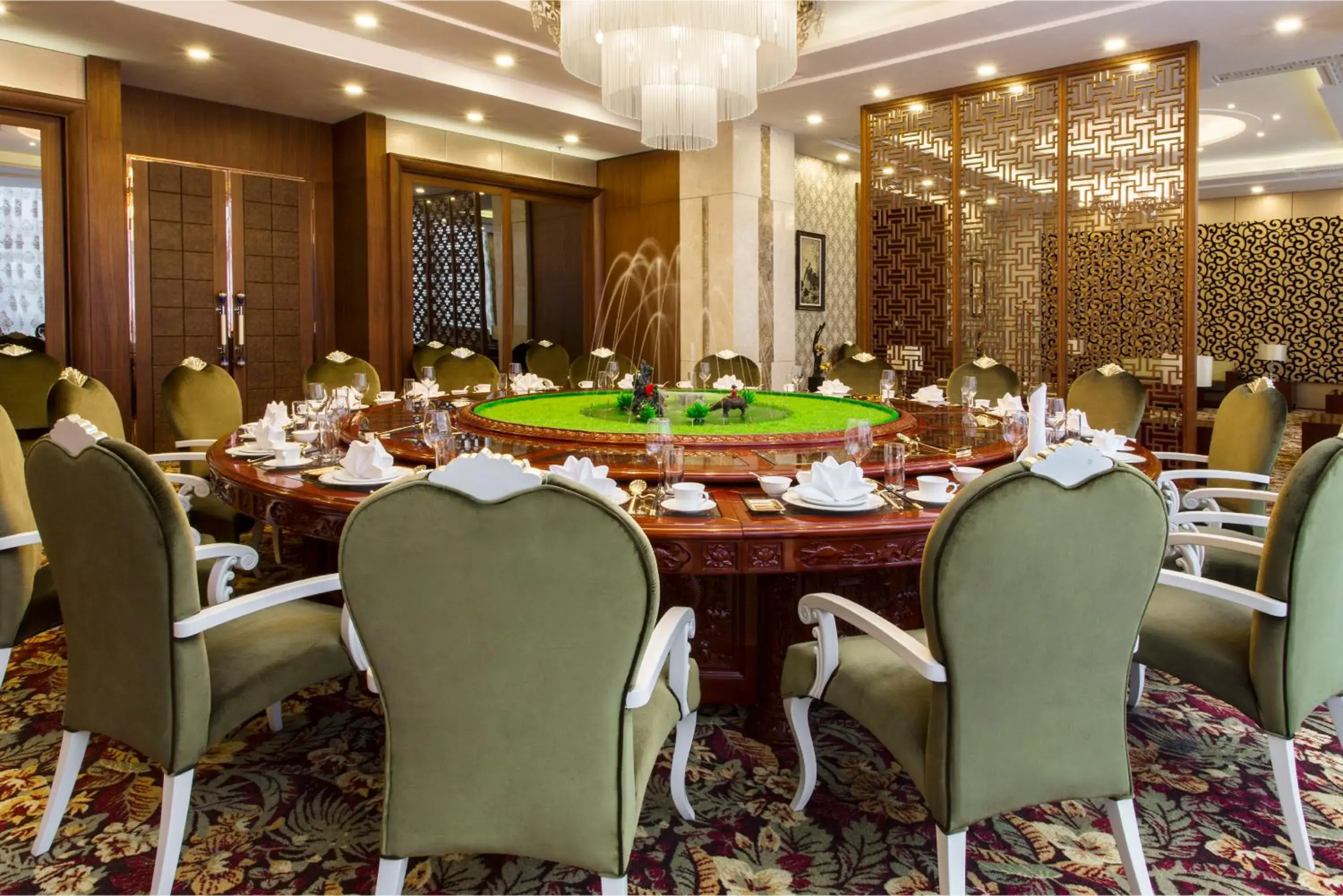 Restaurant/places to eat, Banquet Facilities in Hotels & Preference Hualing Tbilisi