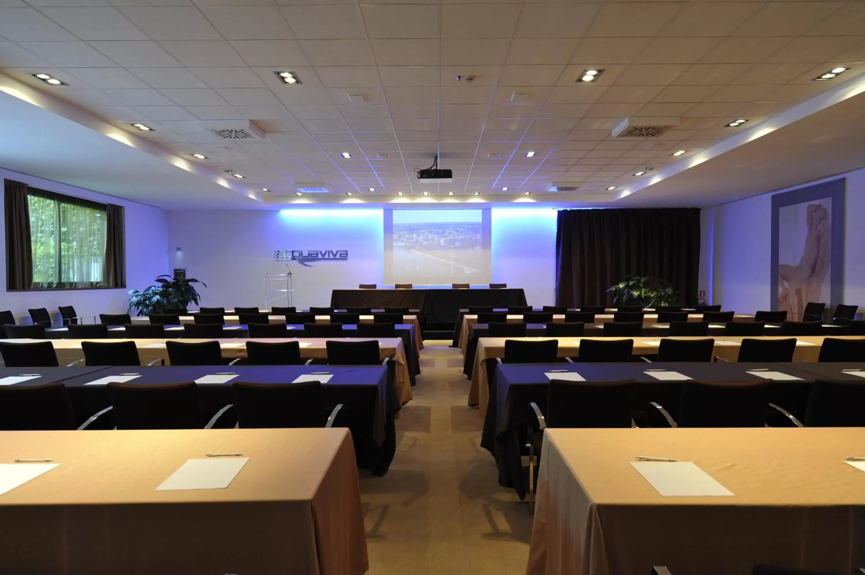 Business facilities in Hotel Acquaviva Del Garda