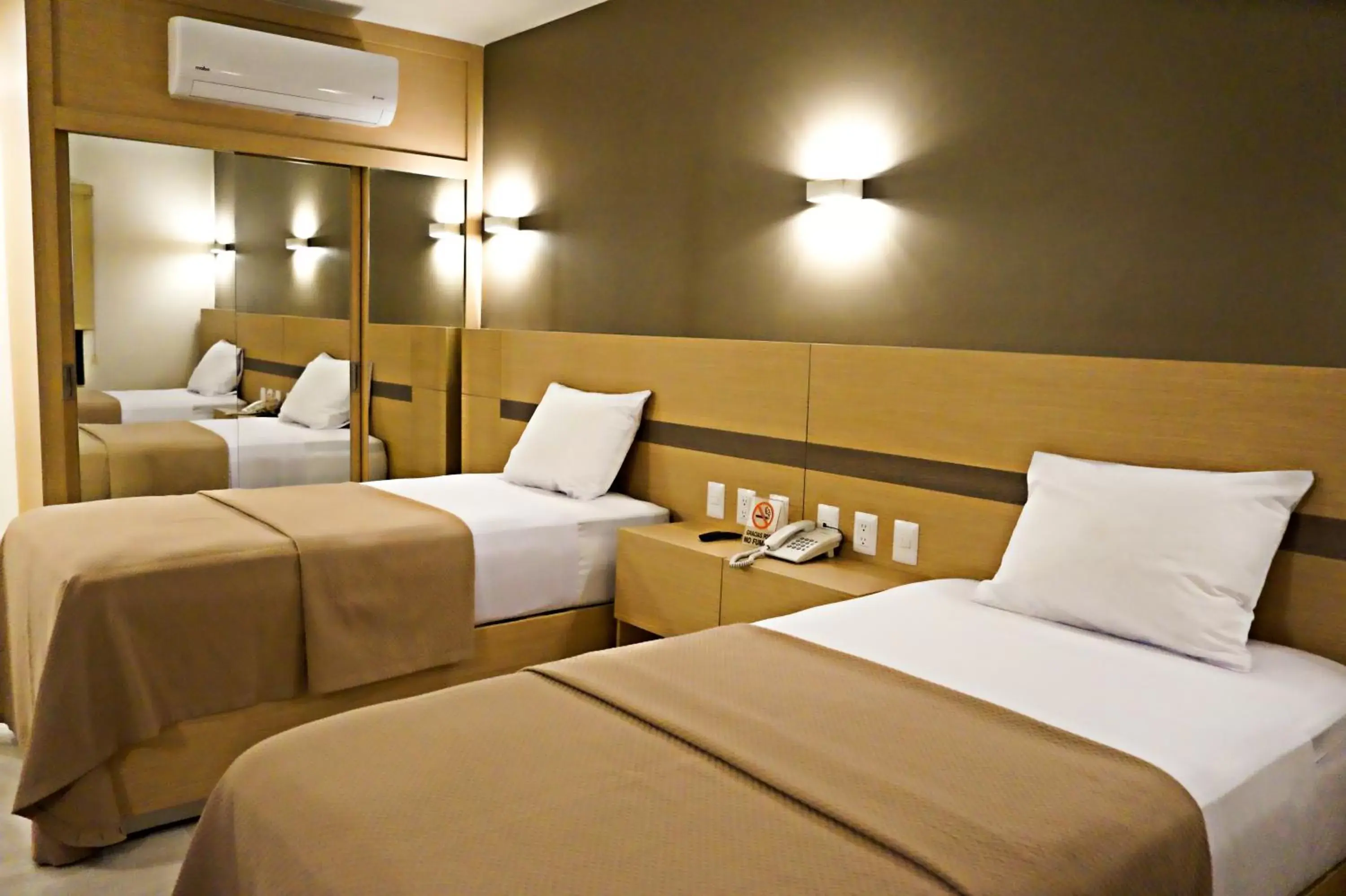 Photo of the whole room, Bed in Hotel Valle Express