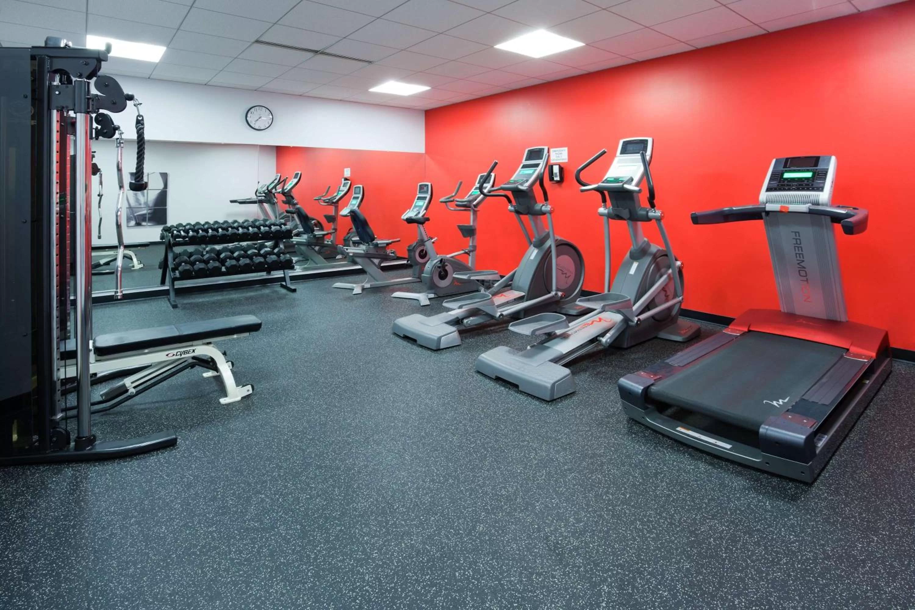 Activities, Fitness Center/Facilities in Radisson Hotel Milwaukee West