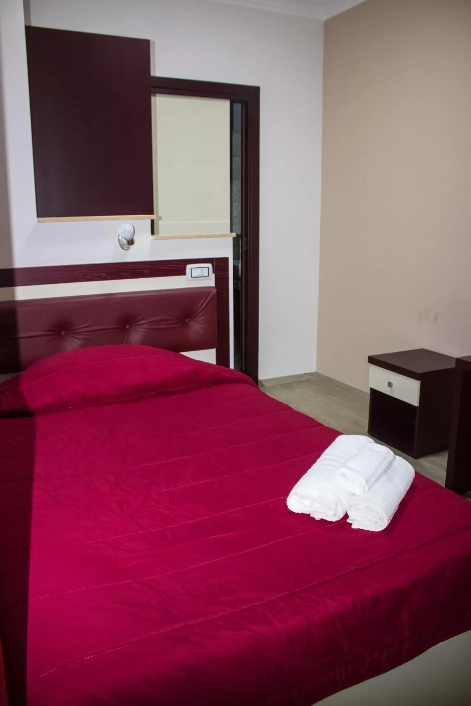 Bed in Hotel Ristorante La Mimosa