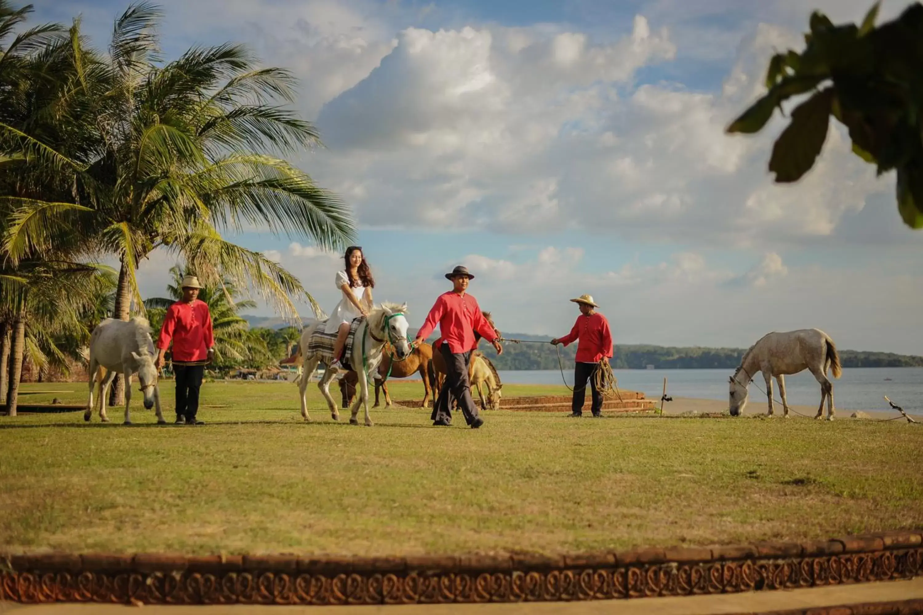 Activities, Horseback Riding in Las Casas Filipinas de Acuzar