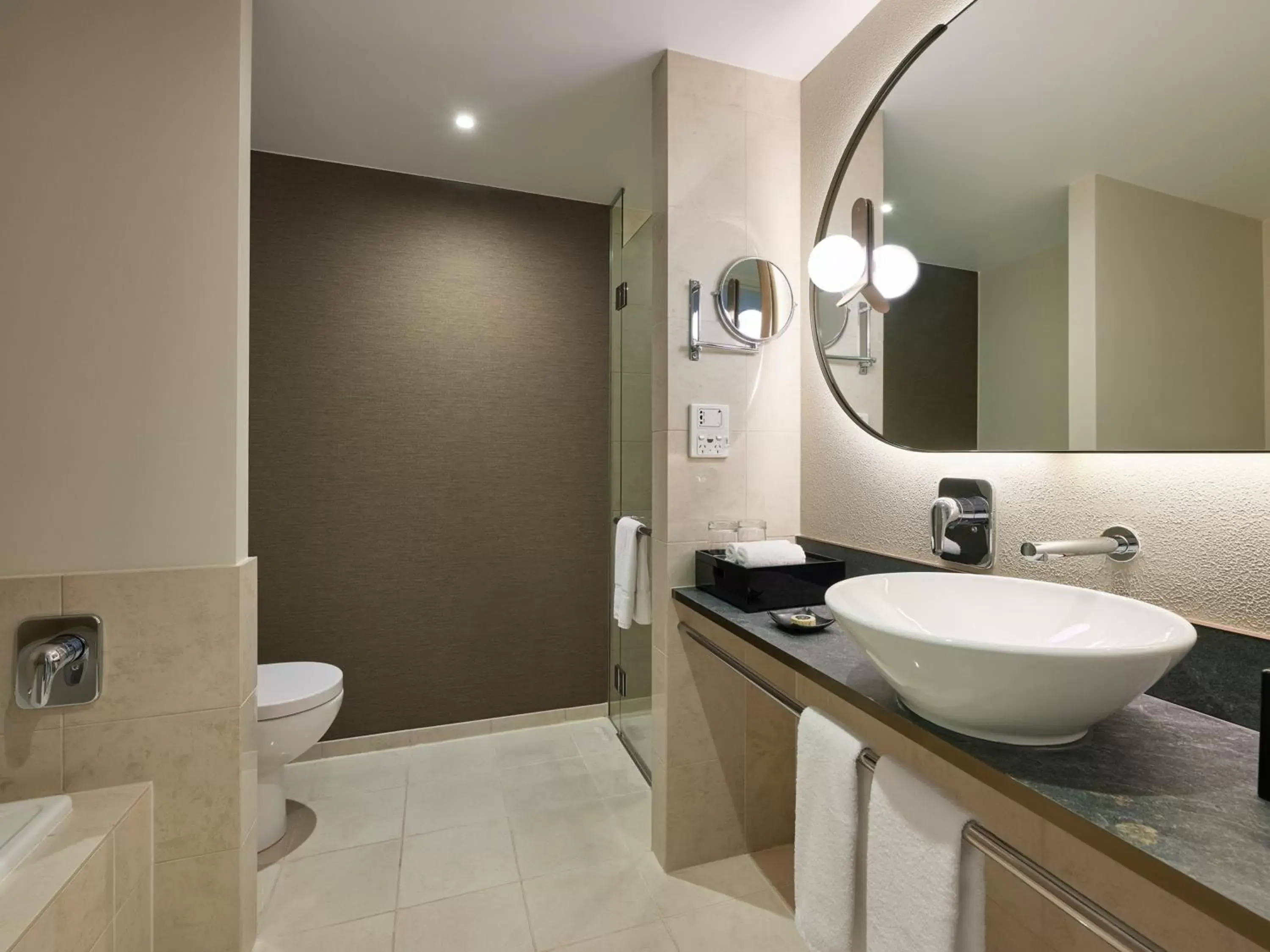 Shower, Bathroom in PARKROYAL Melbourne Airport