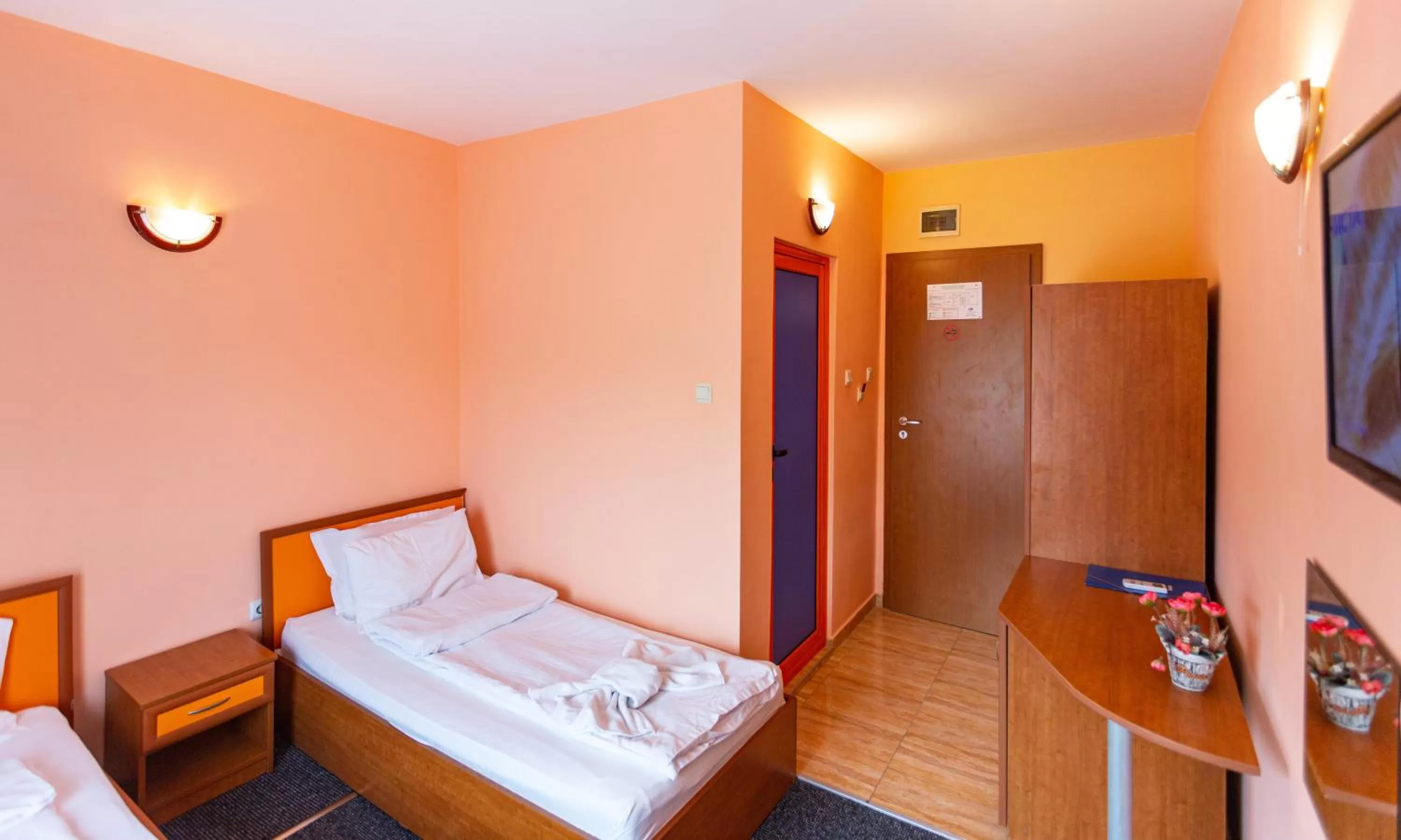 Bed in Family Hotel Jemelly