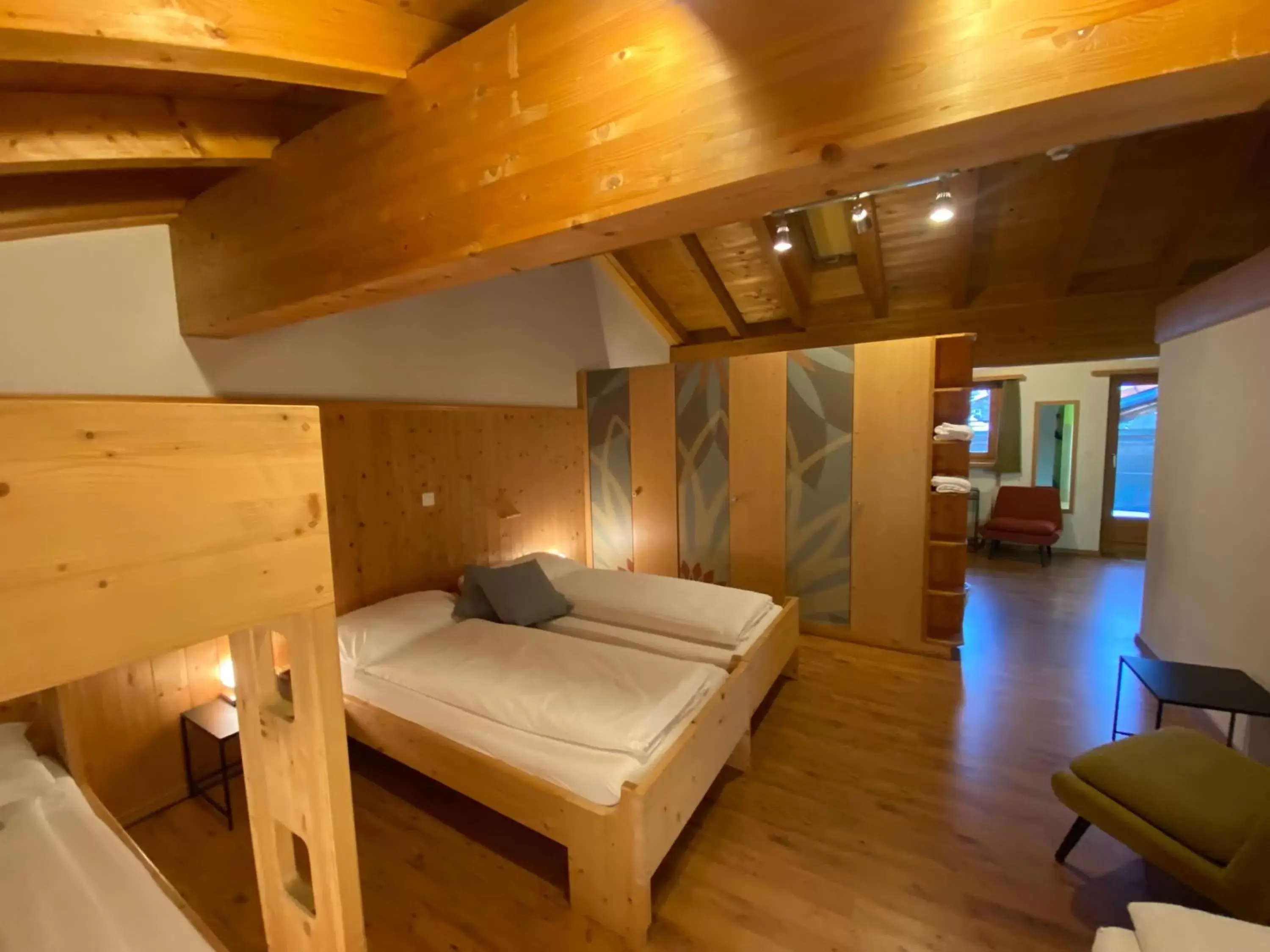 Photo of the whole room, Bunk Bed in Sport-Lodge Klosters