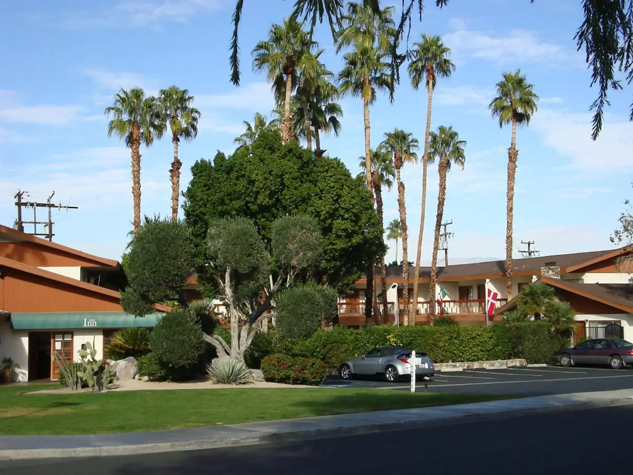 Facade/entrance, Property Building in The Inn at Deep Canyon