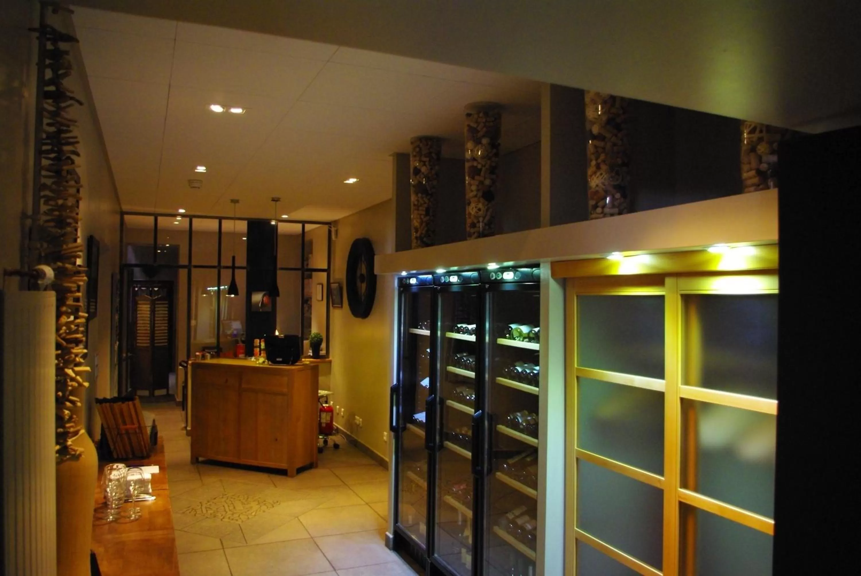 Lobby or reception in Logis Hôtel Burnichon