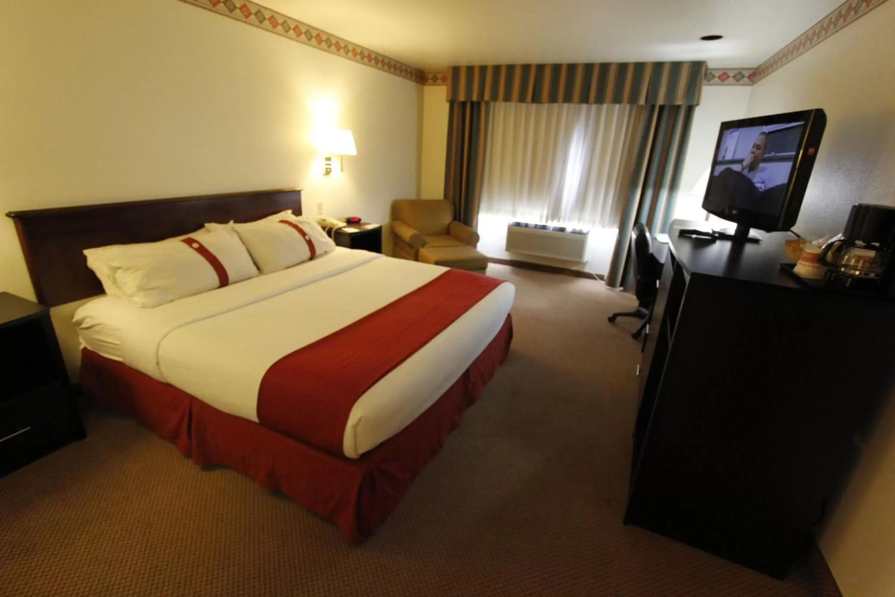 Day, Bed in Ramada by Wyndham Williams/Grand Canyon Area