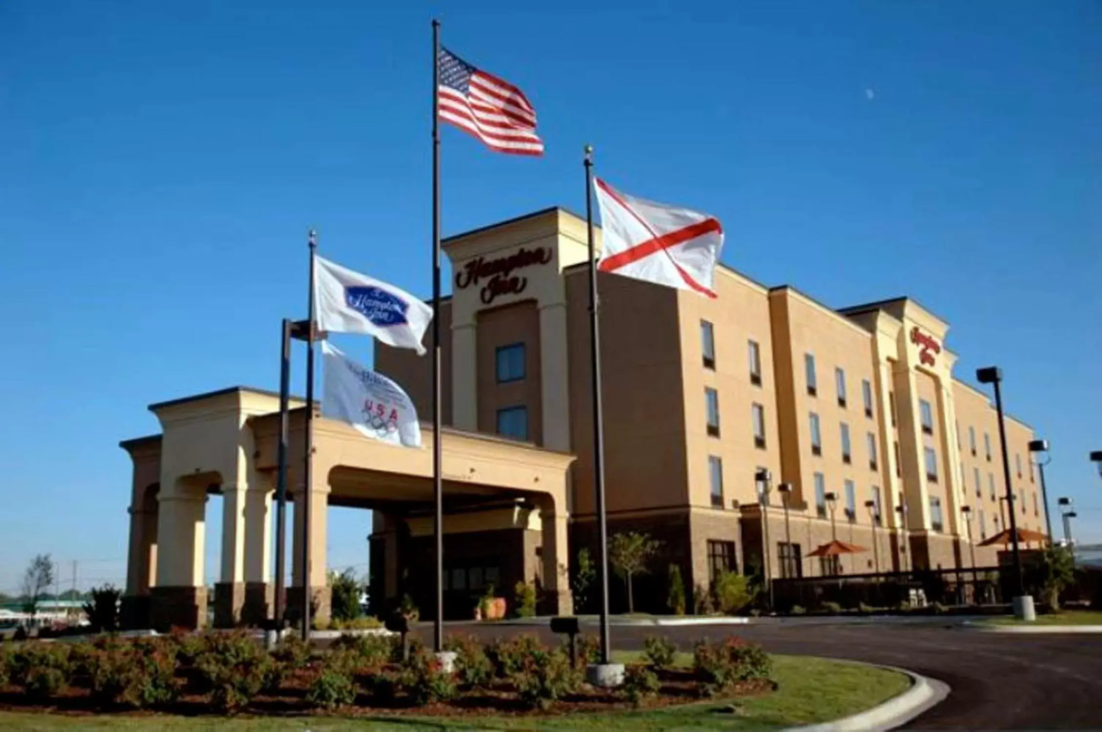 Property building in Hampton Inn Calera Property building in Hampton Inn Calera