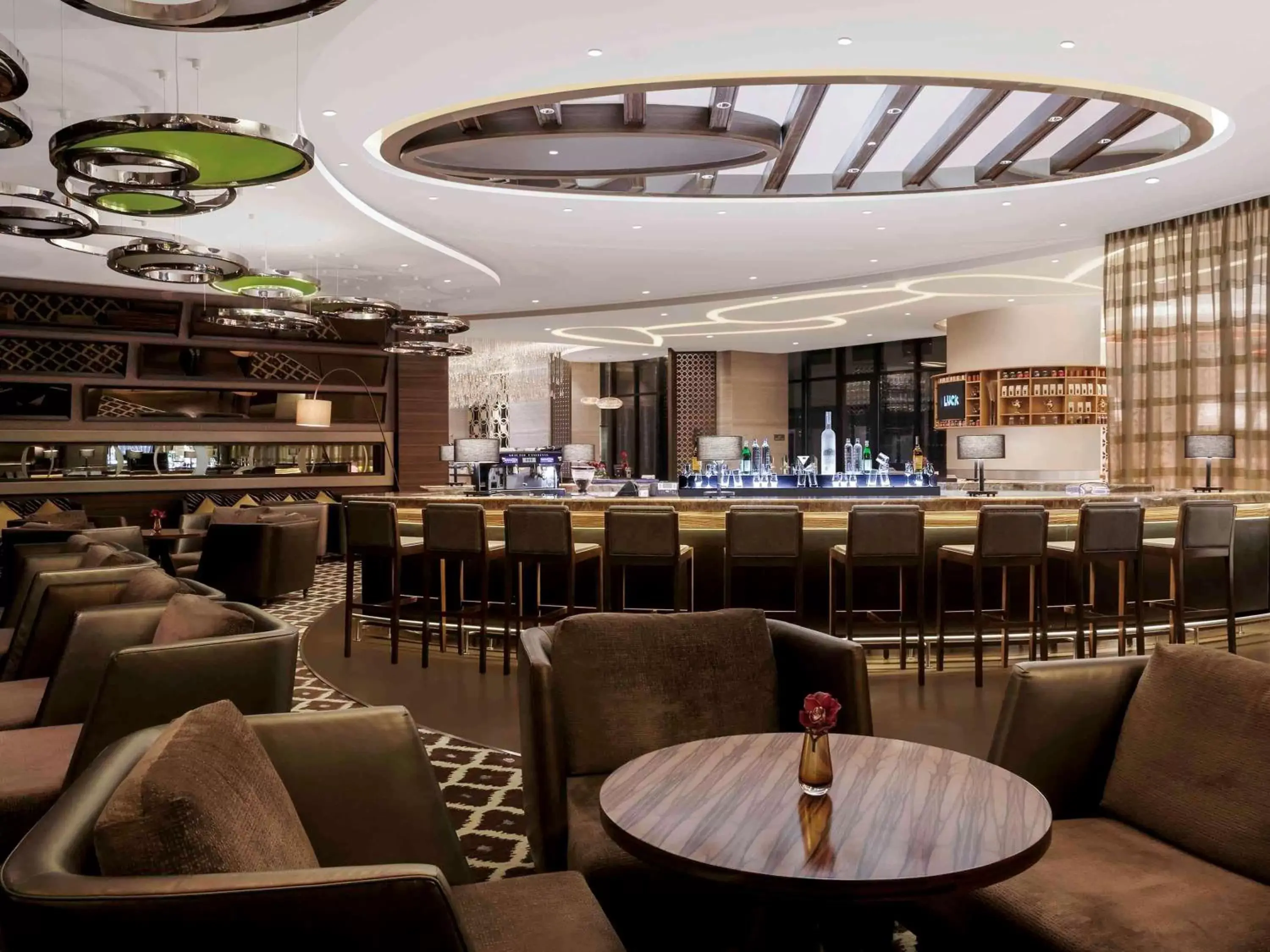 Lounge or bar, Restaurant/Places to Eat in Pullman New Delhi Aerocity- International Airport