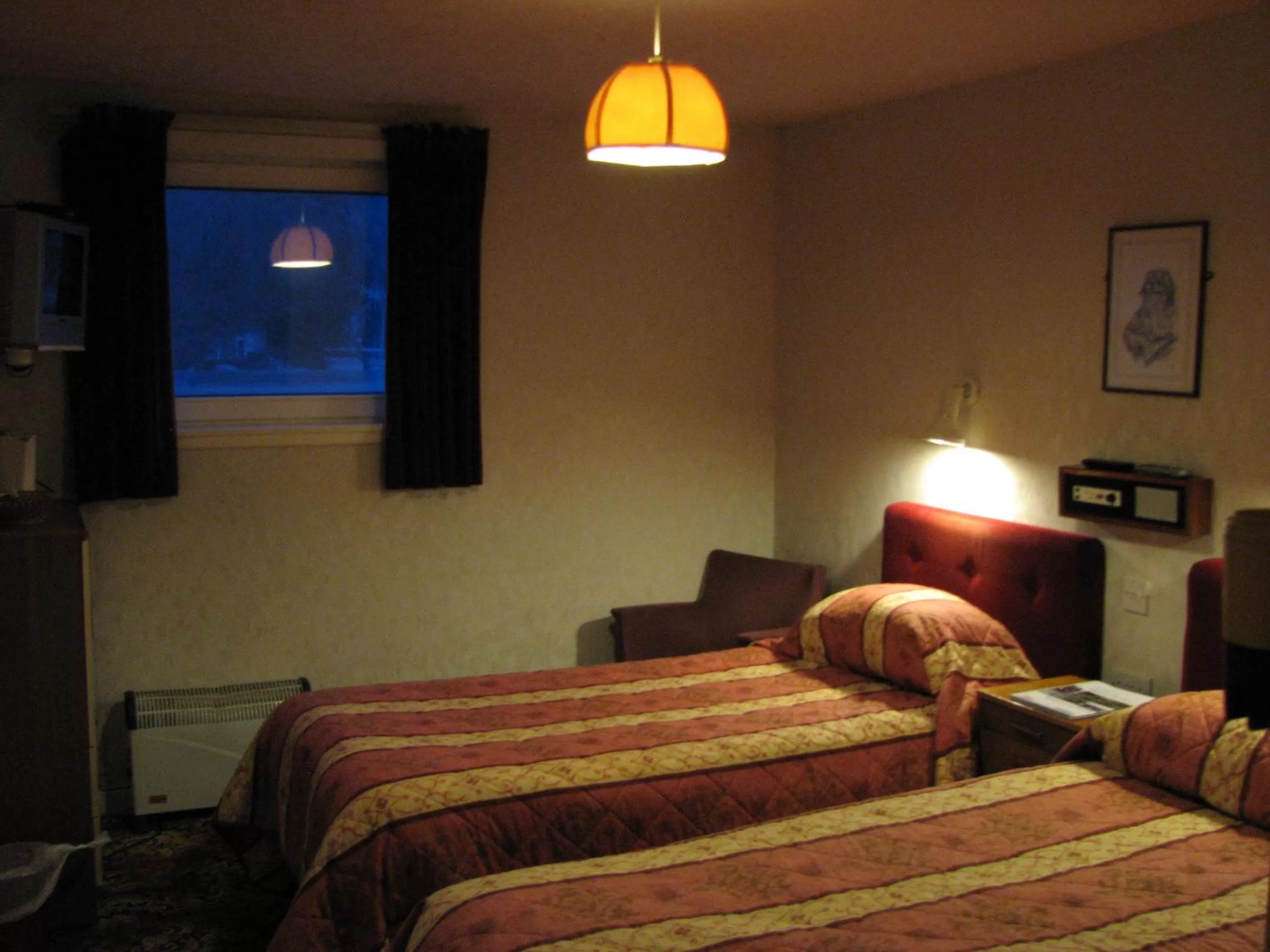 Bed in Lancaster Hotel