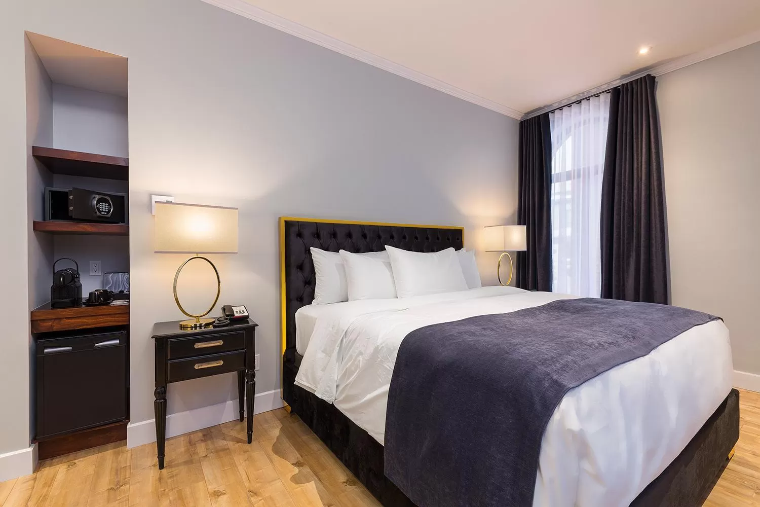 Bedroom, Bed in Maison Otis