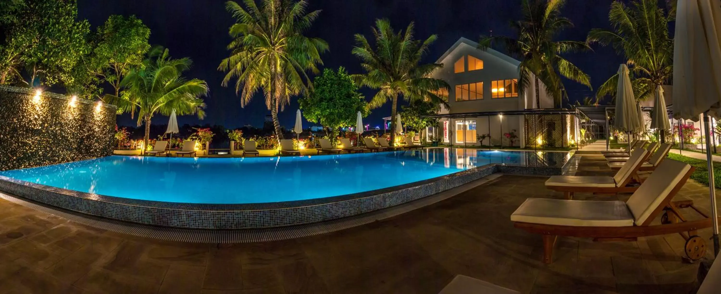 Swimming Pool in The B Resort