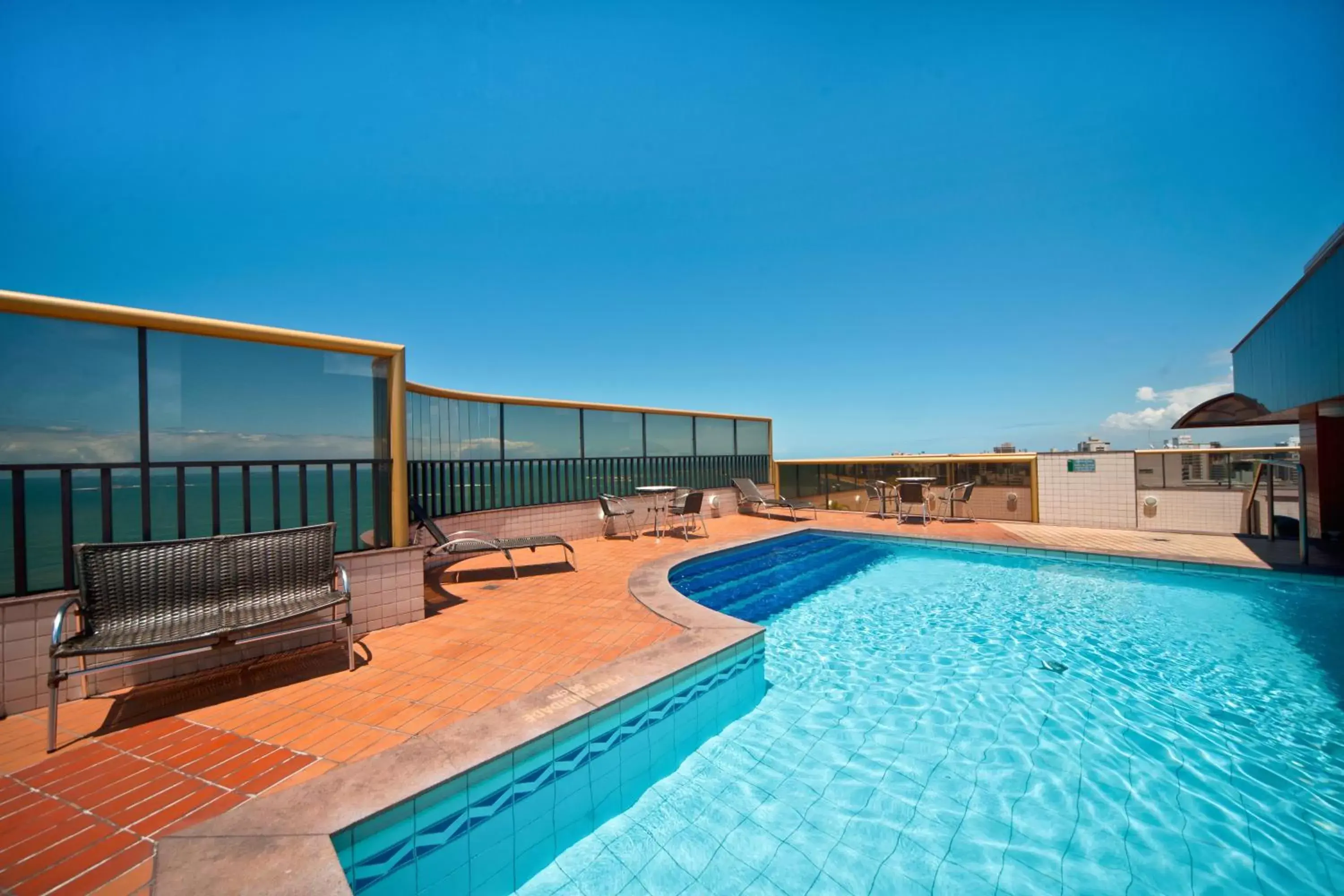 Summer, Swimming Pool in Quality Suites Vila Velha