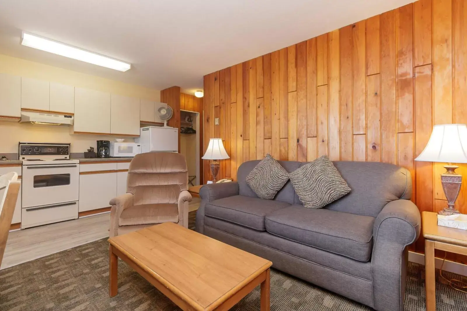 Seating Area in The Cedarwood Inn & Suites