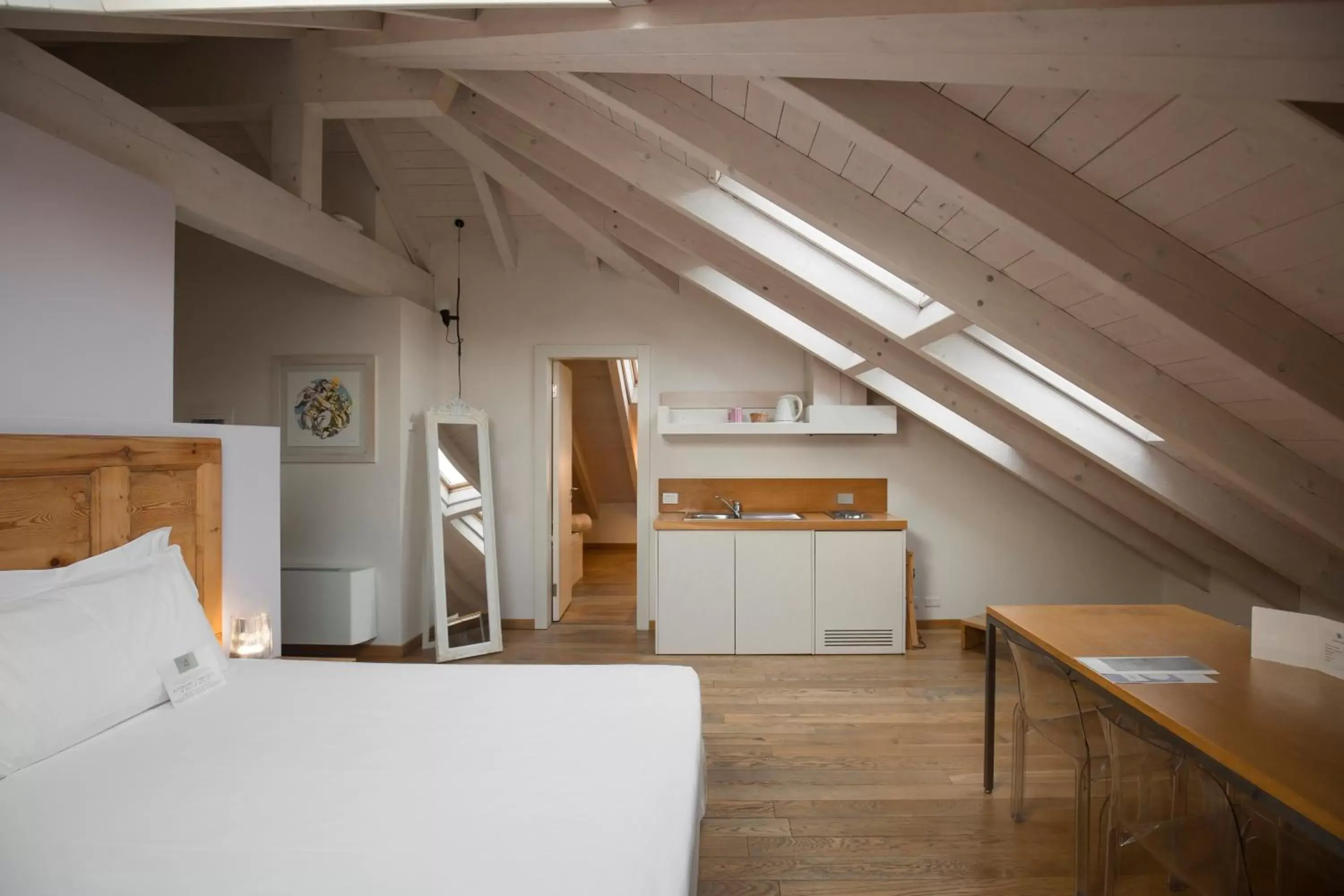 Photo of the whole room, Kitchen/Kitchenette in Art Hotel Varese