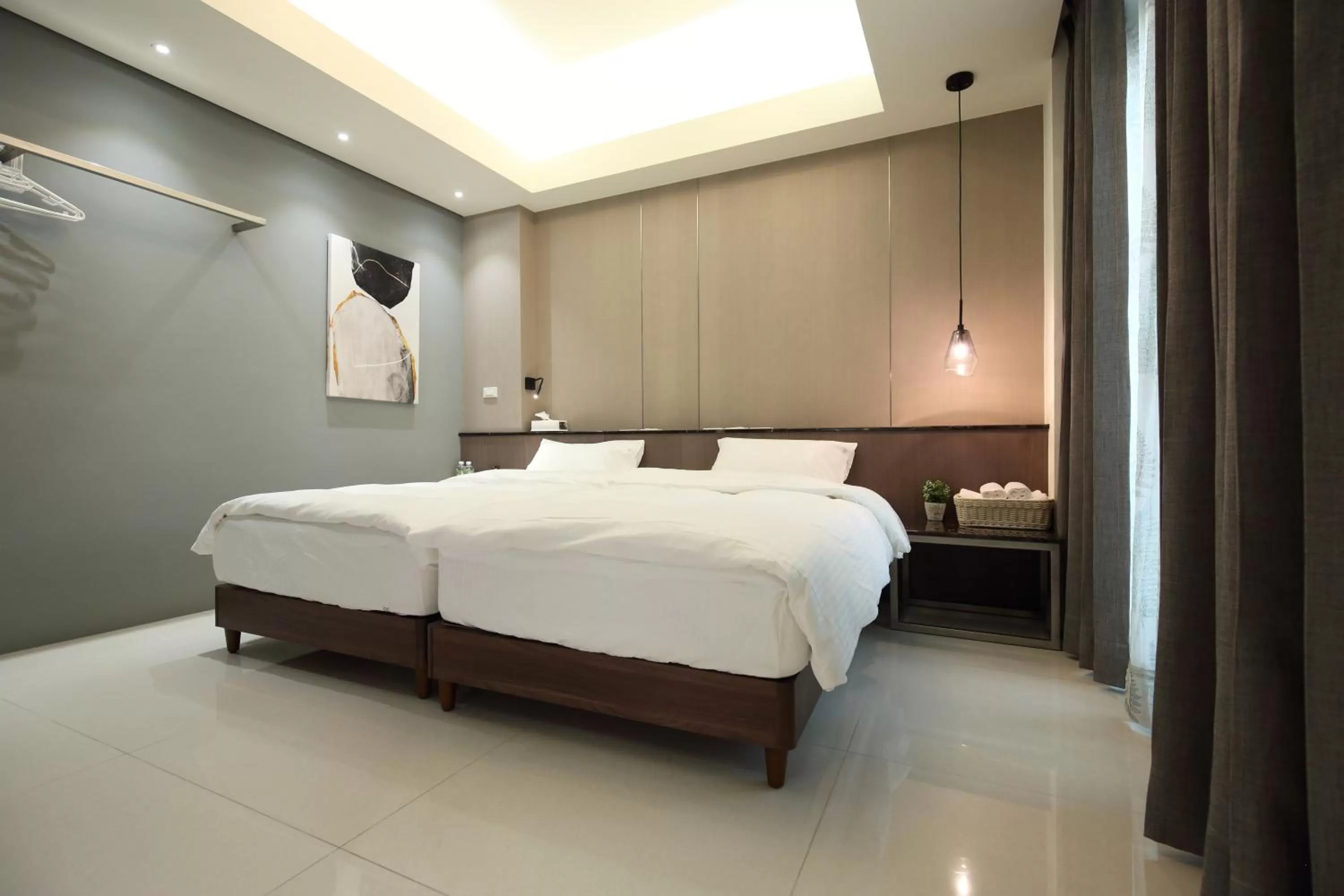 Bed in 52 travelers home (with elevator)