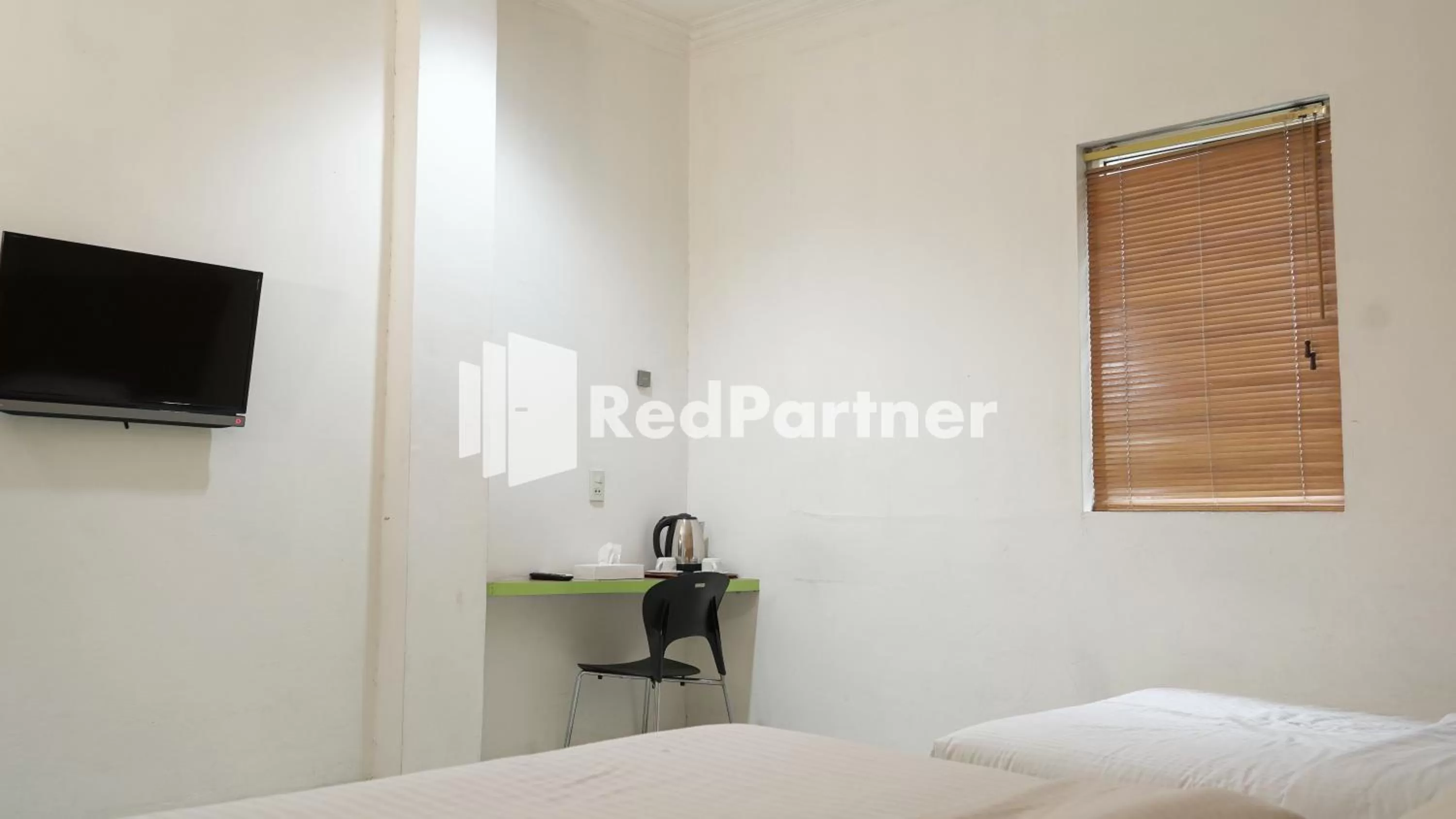 Bedroom, Bed in Wisma Sederhana Medan Mitra RedDoorz