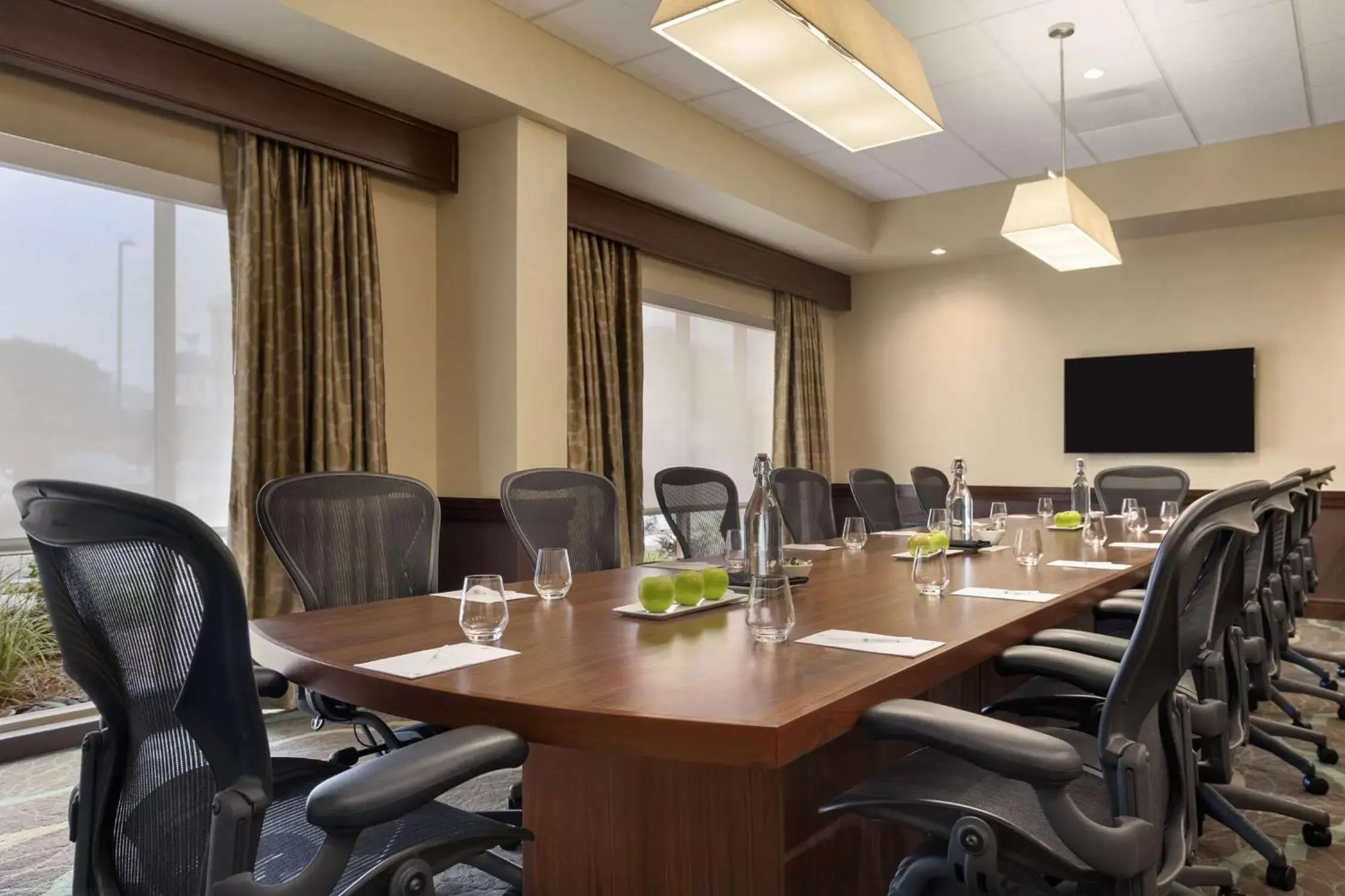 Meeting/conference room in Embassy Suites by Hilton Dallas Market Center