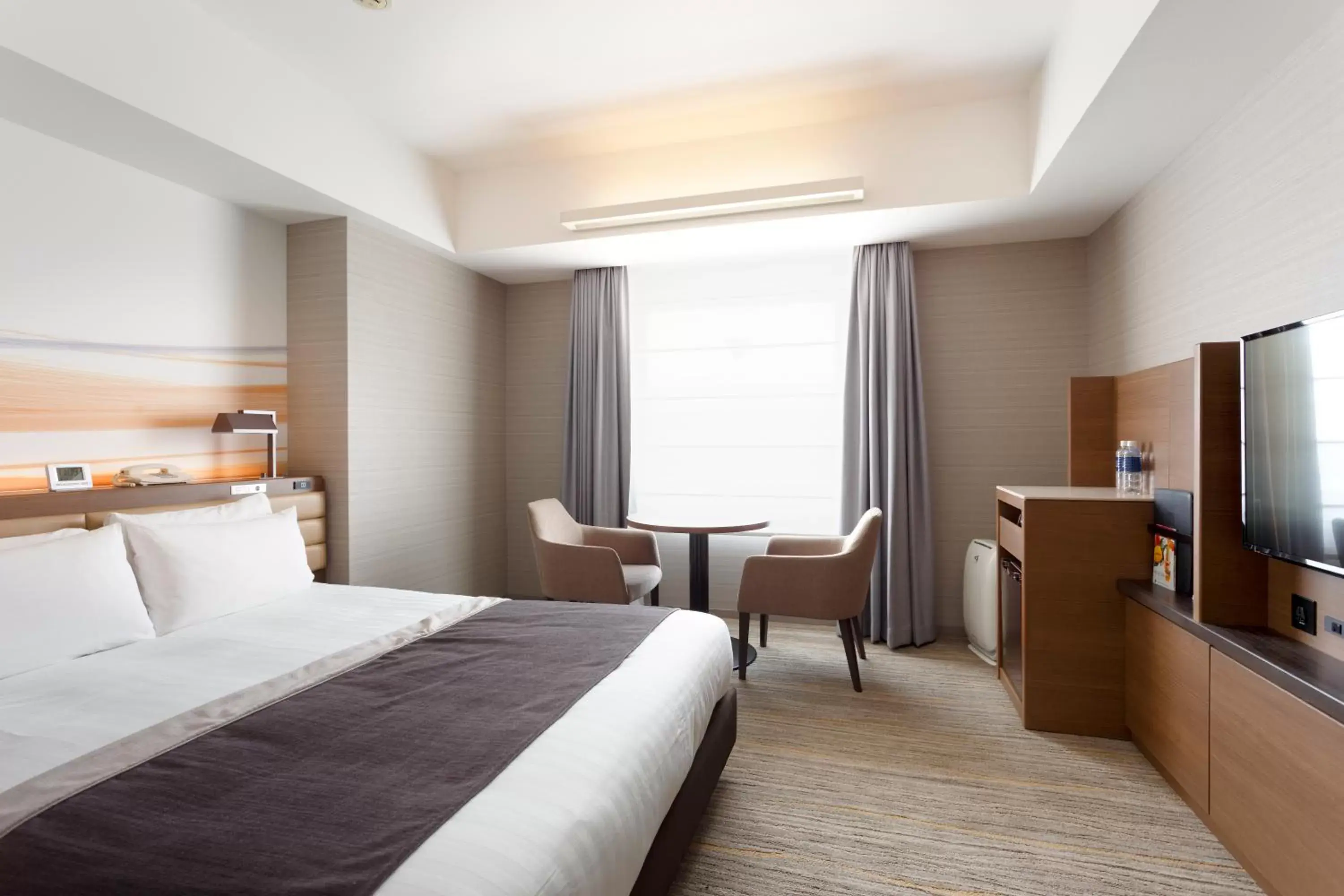 Photo of the whole room, Bed in Haneda Excel Hotel Tokyu Haneda Airport Terminal 2 Photo of the whole room, Bed in Haneda Excel Hotel Tokyu Haneda Airport Terminal 2