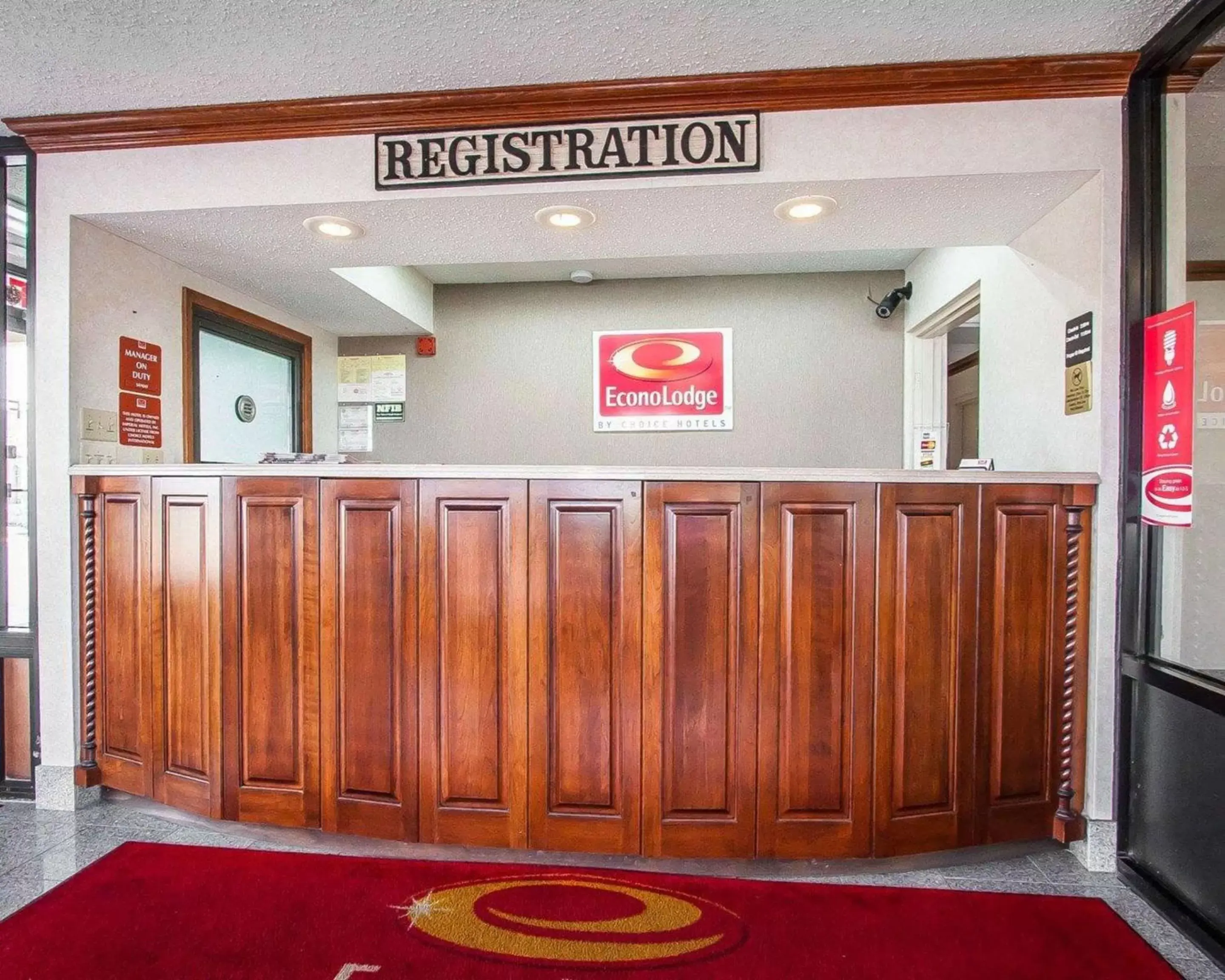 Lobby or reception in Econo Lodge Dyersburg