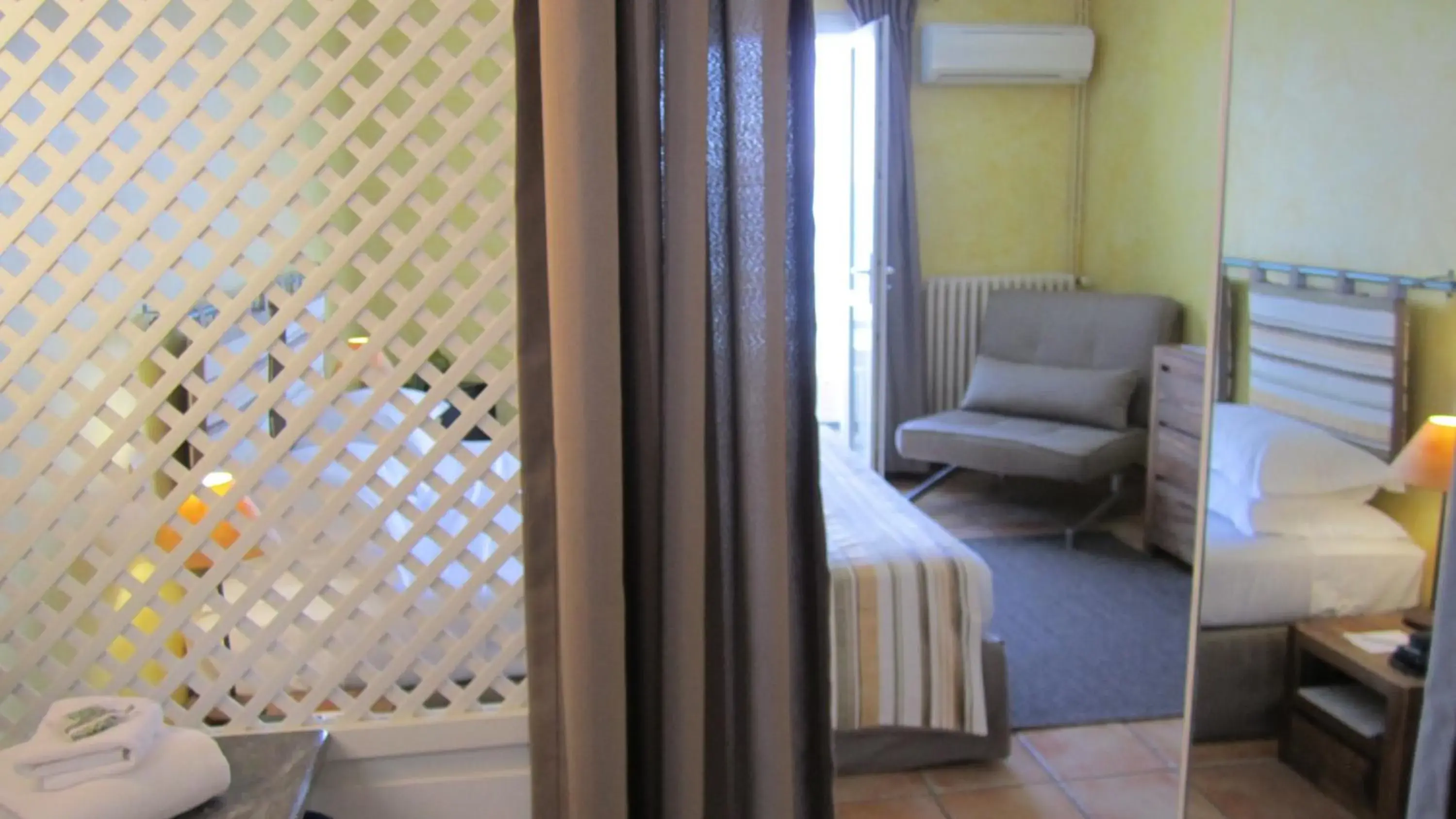 Bedroom, Seating Area in La Belle Aurore - Les Collectionneurs