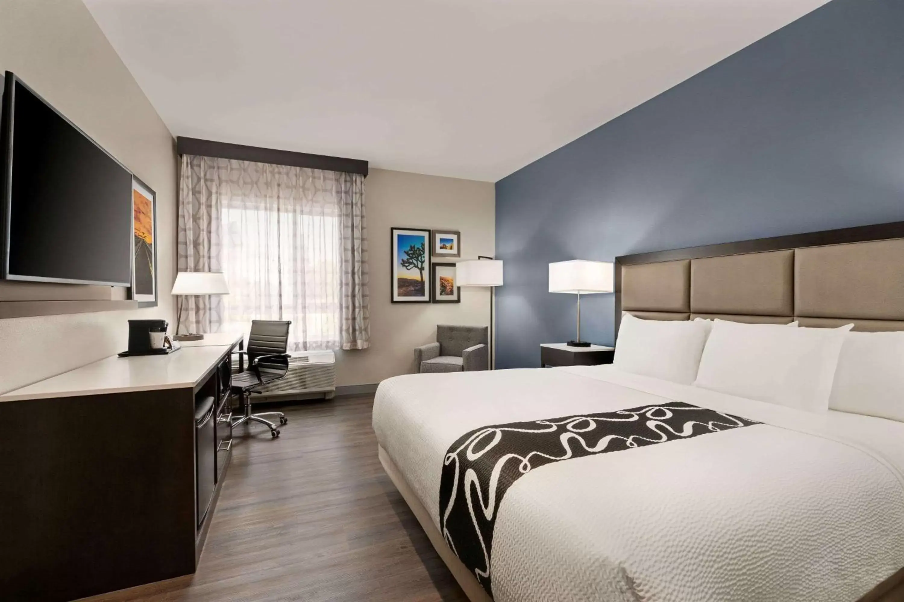 Photo of the whole room in La Quinta Inn & Suites by Wyndham San Bernardino