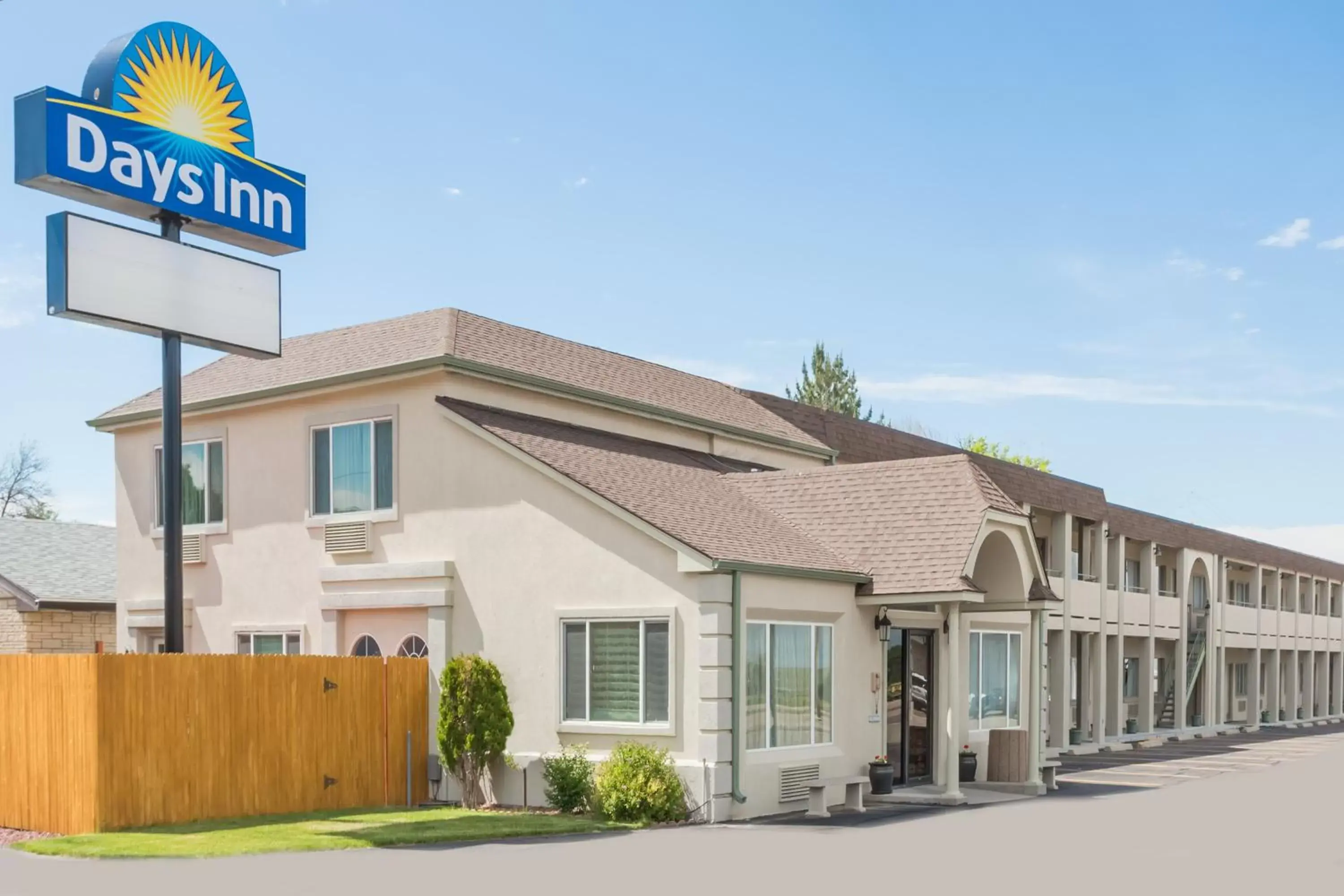 Facade/entrance in Days Inn by Wyndham Kimball Facade/entrance in Days Inn by Wyndham Kimball