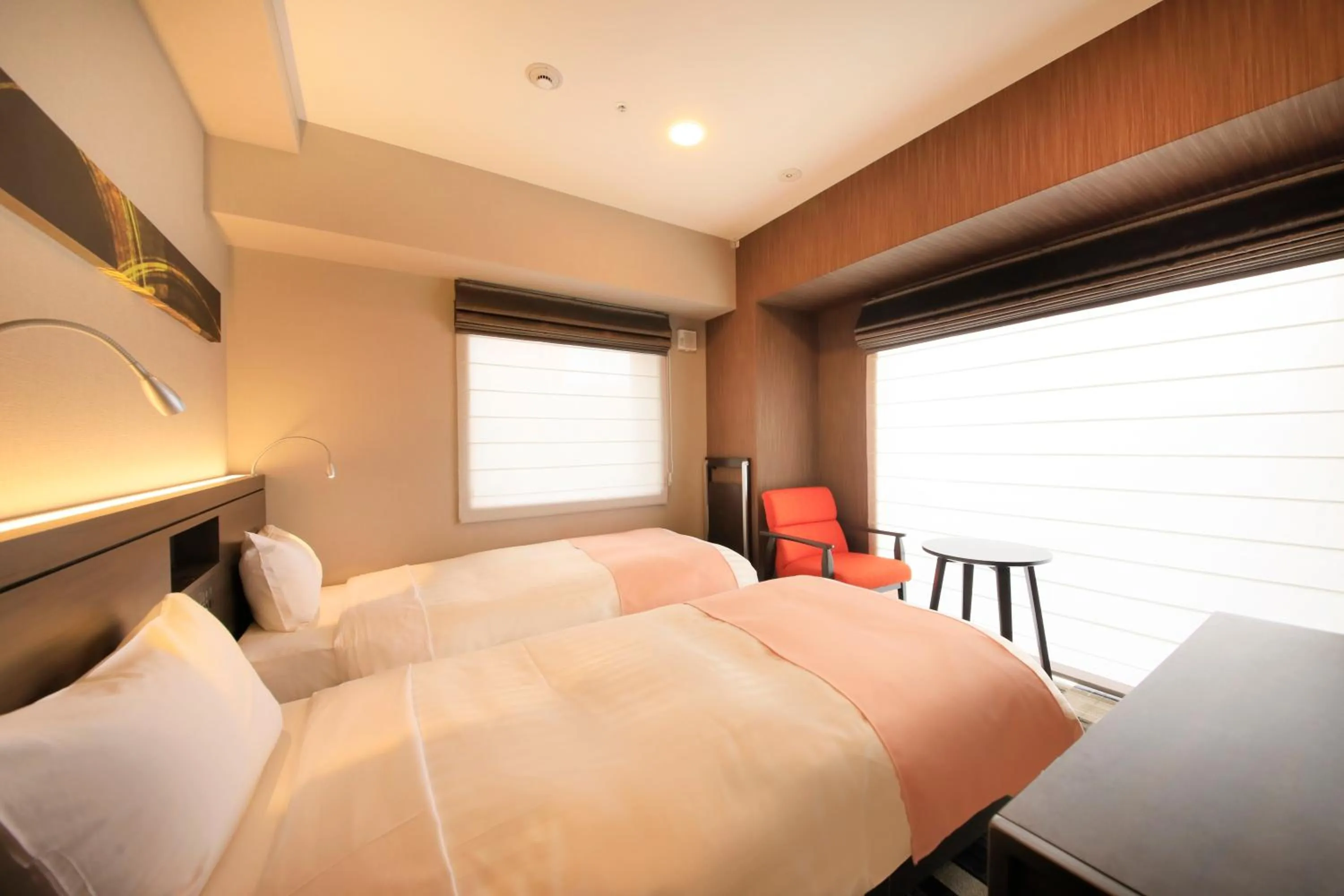 Photo of the whole room, Bed in S-peria Inn Osaka Hommachi