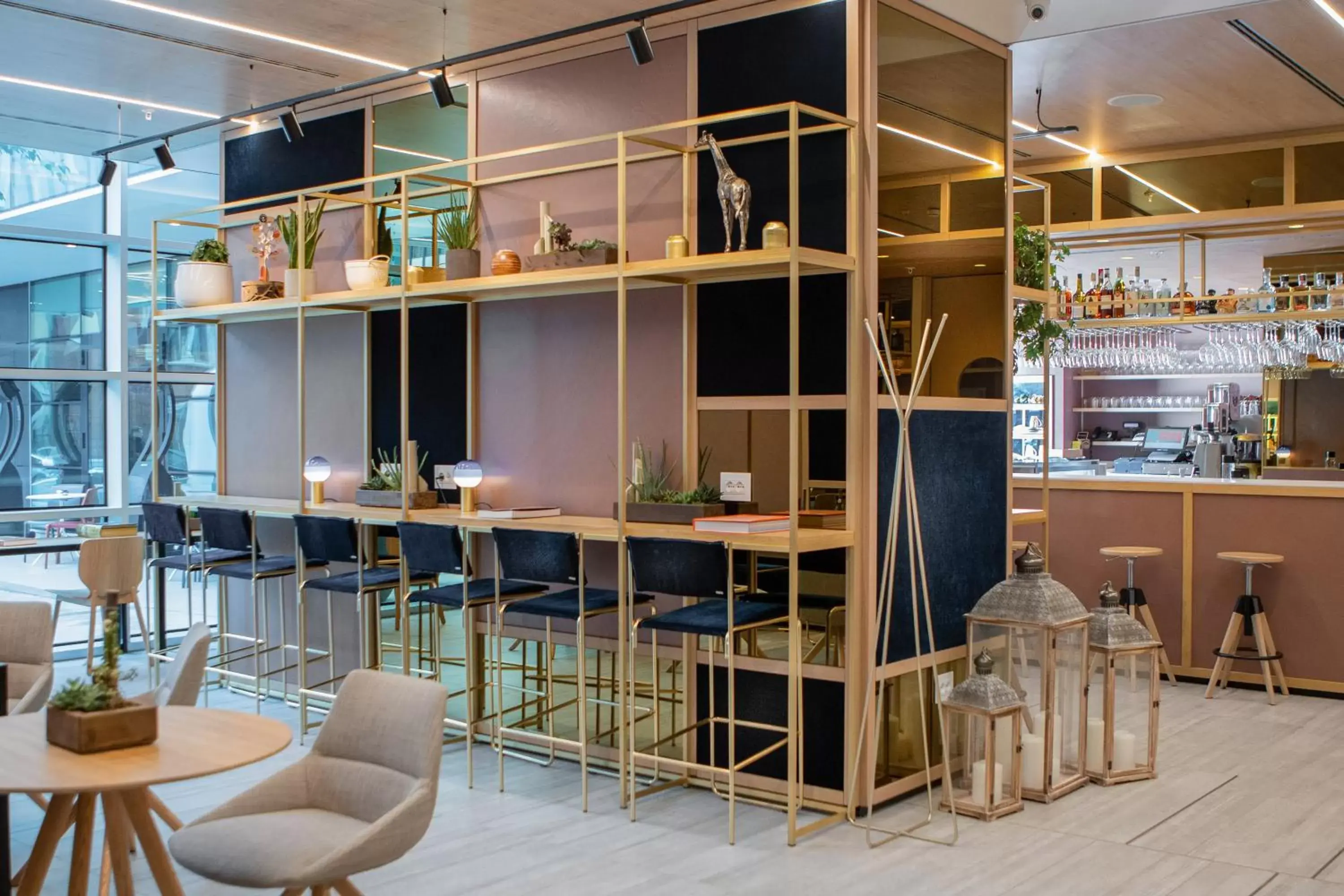 Restaurant/places to eat, Lounge/Bar in INNSiDE by Meliá Milano Torre GalFa