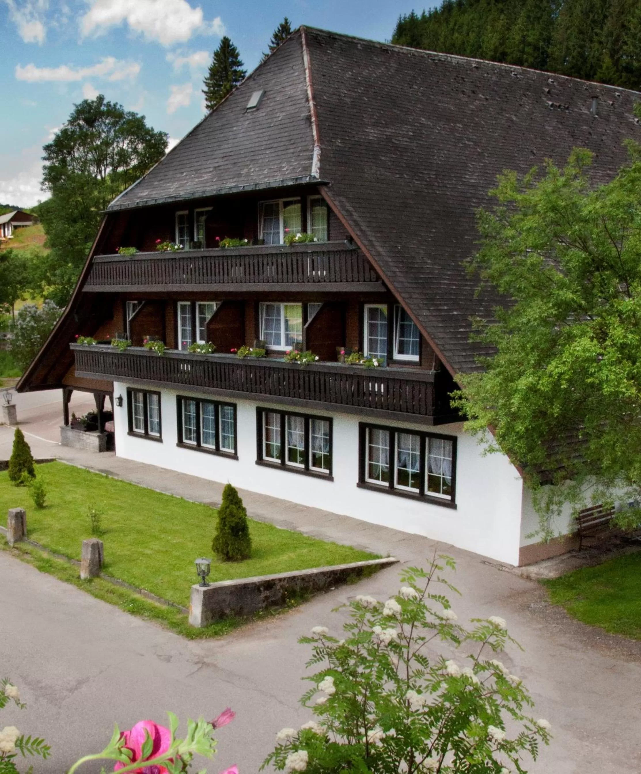 Property building in Hotel Zum Löwen - Unteres Wirtshaus
