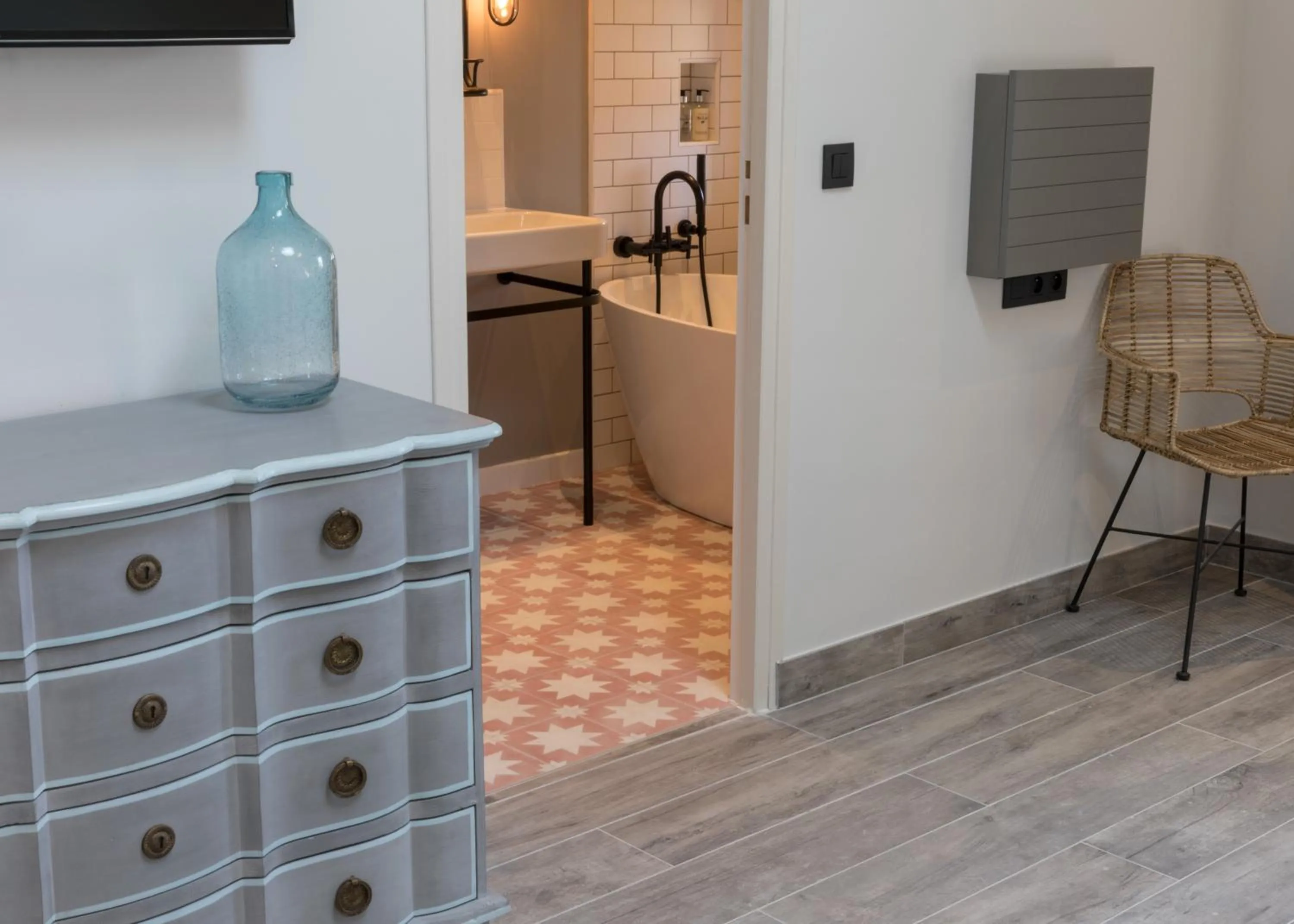 Bedroom, Kitchen/Kitchenette in Mas du Brulat