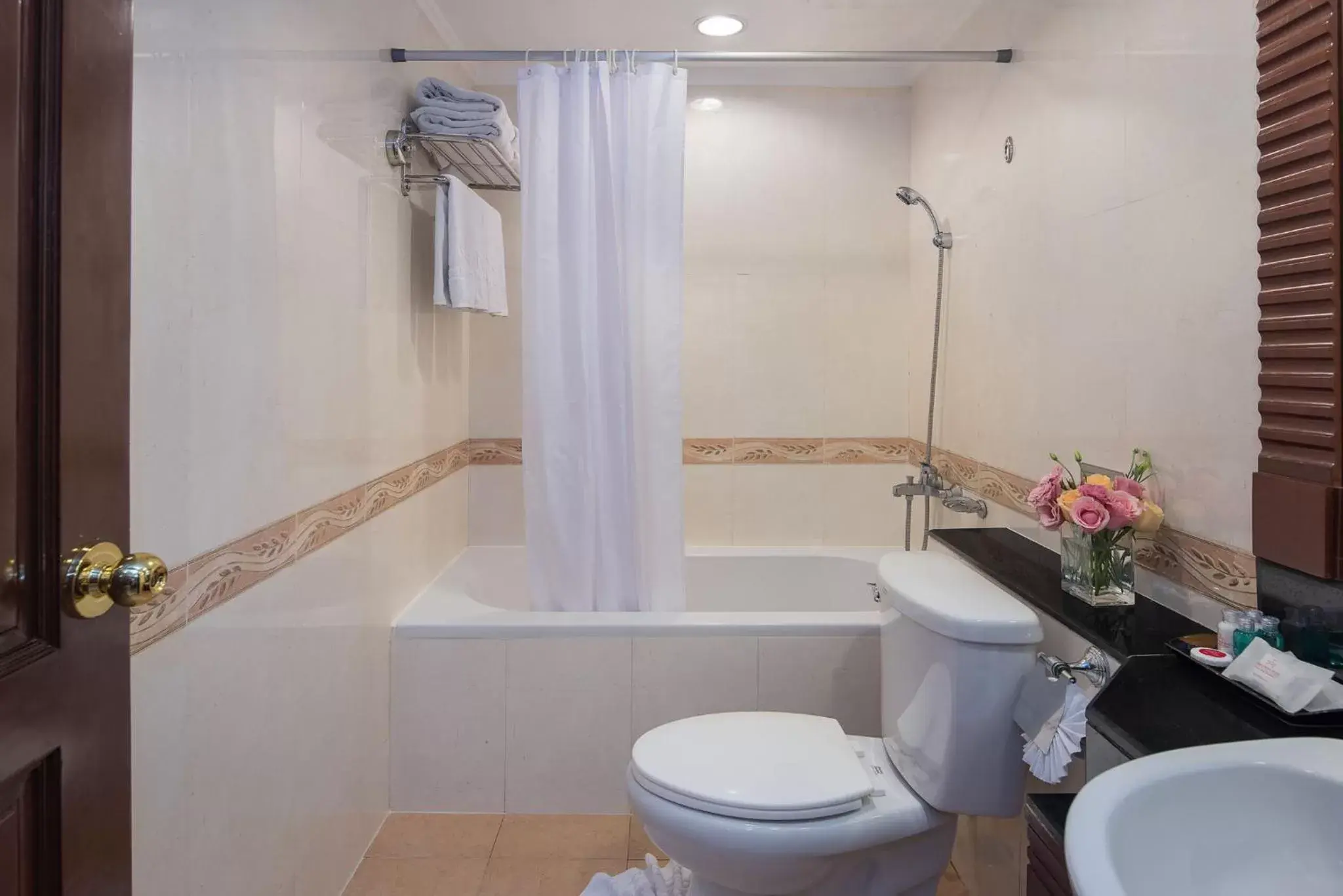 Bathroom in Prince Palace Hotel Bangkok - SHA Extra Plus