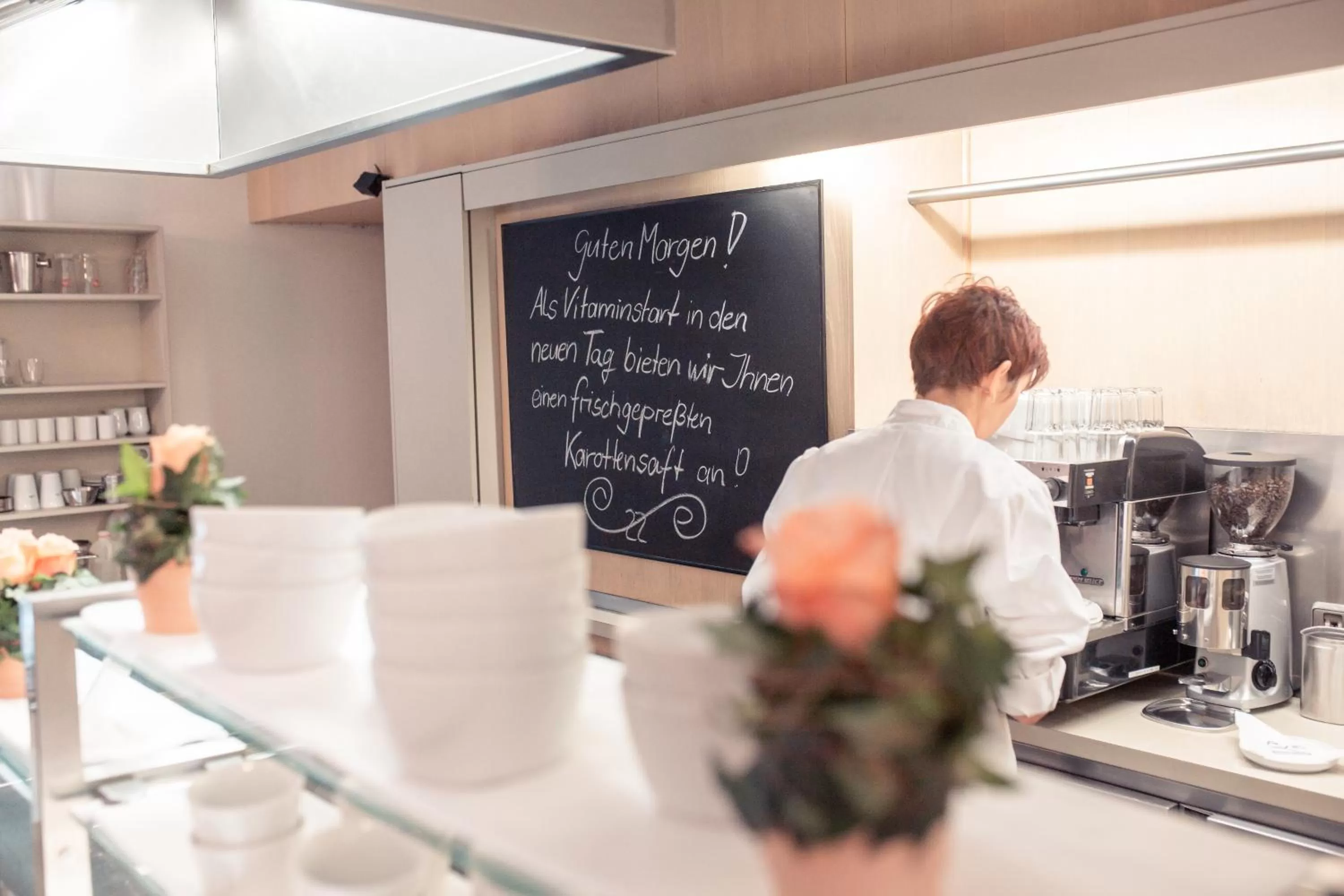 Coffee/tea facilities in Hotel Bleibtreu Berlin by Golden Tulip